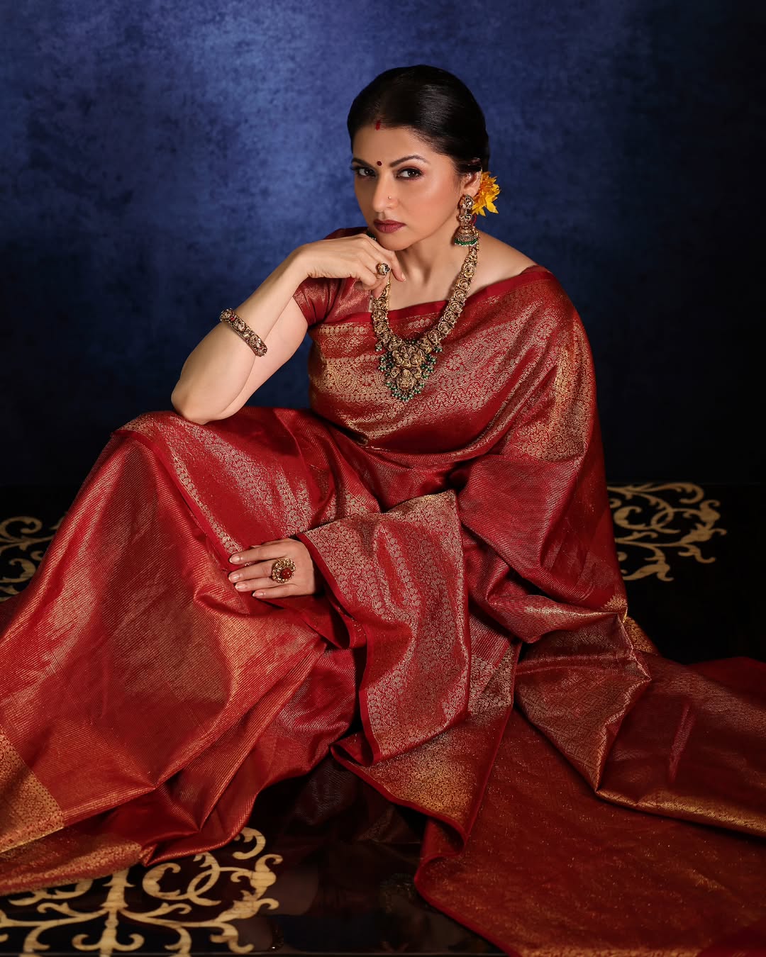Bhagyashree in regal red shows that royalty isn’t about titles–it’s about turning tradition into pure, sparkling style