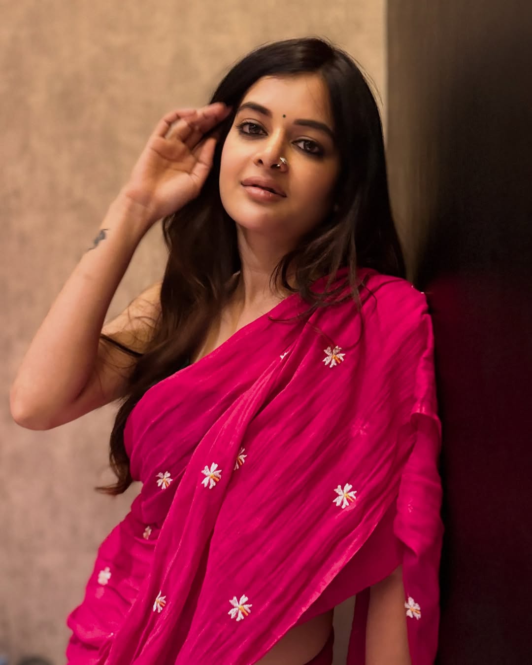 In a striking pink saree, Madhumita Sarcar proves that fashion can be both radiant and joyful–style with a spark of personality