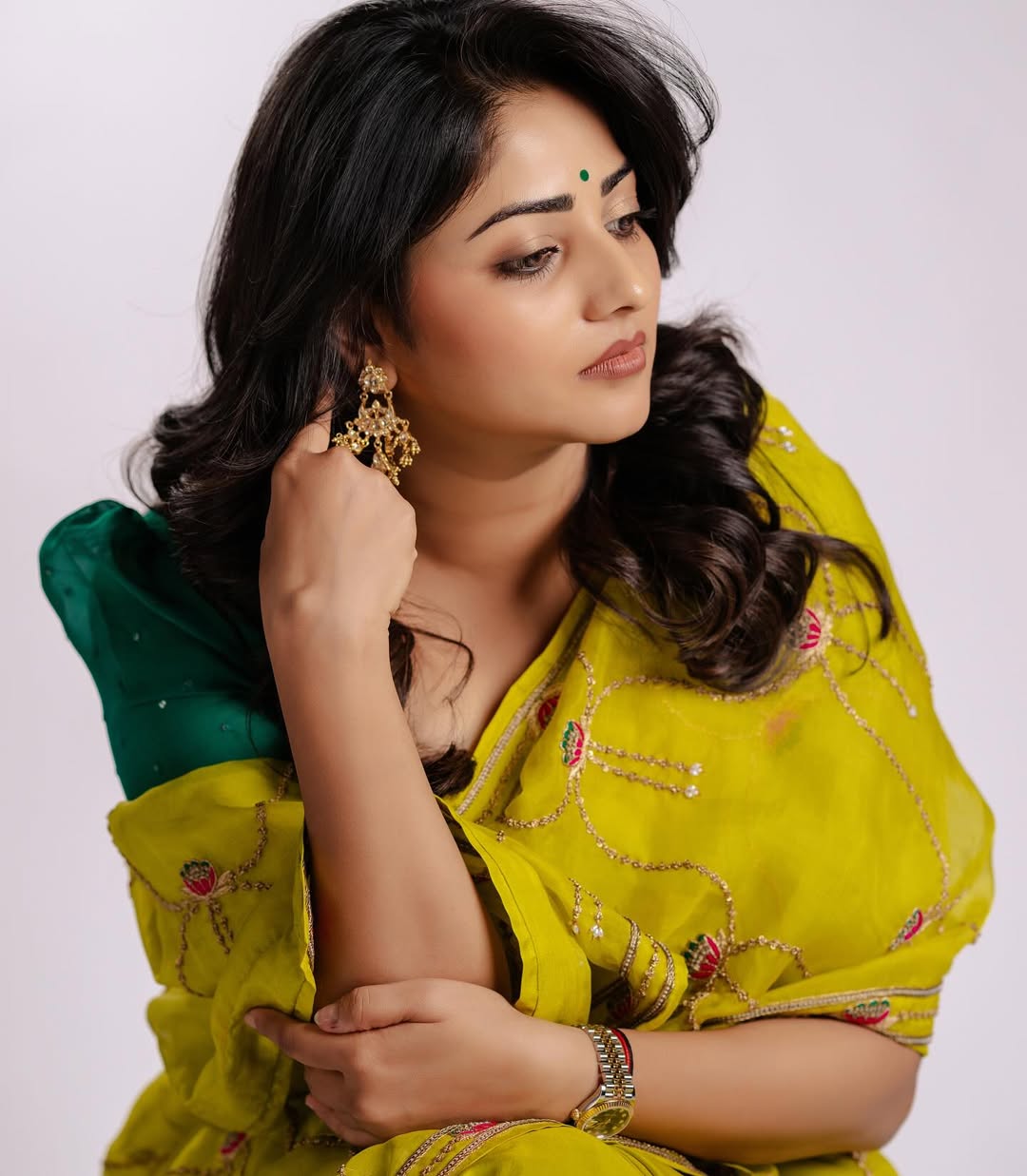 Draped in a vibrant yellow saree with statement earrings, Rachita Ram proves she’s got more fashion flair in one outfit than most have in an entire closet