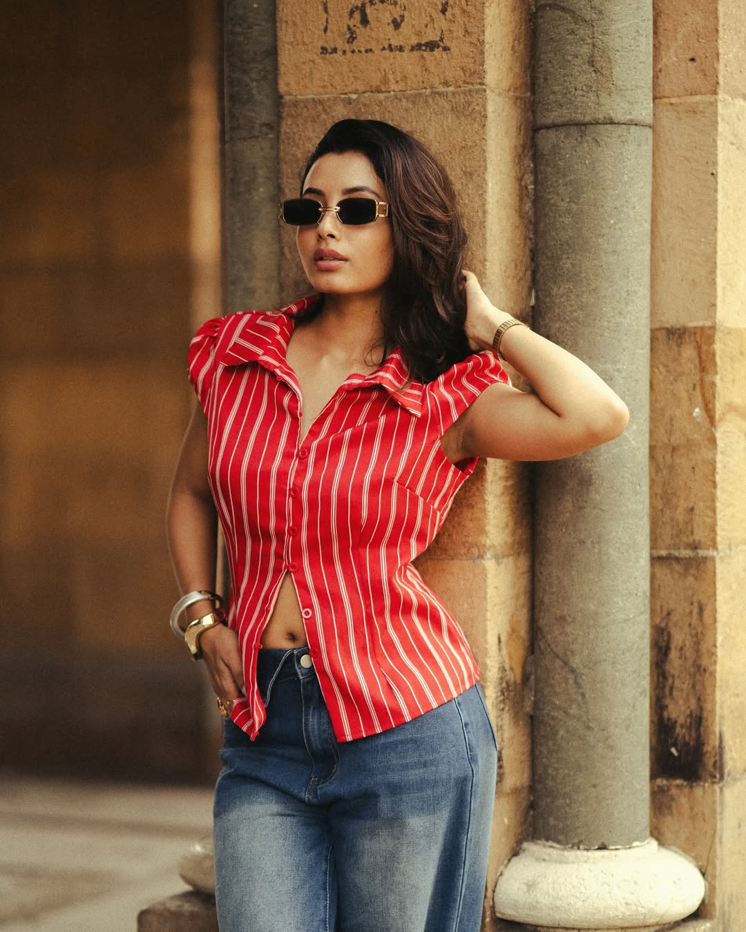 Serving charm, color, and a whole lot of ‘watch me own it’-Surabhi Das is in full slay mode