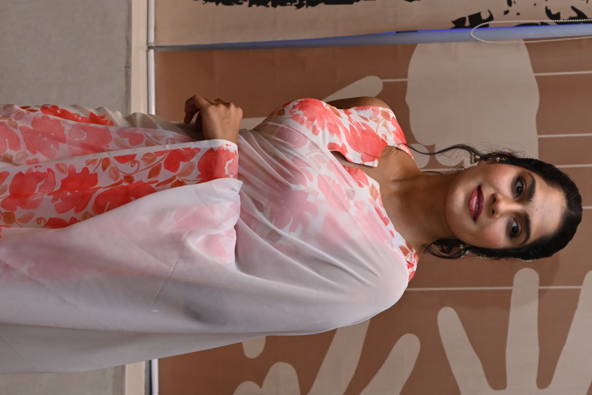 With an elegant touch and playful poise, Swasika proves that style and sophistication can go hand in hand in a single statement saree