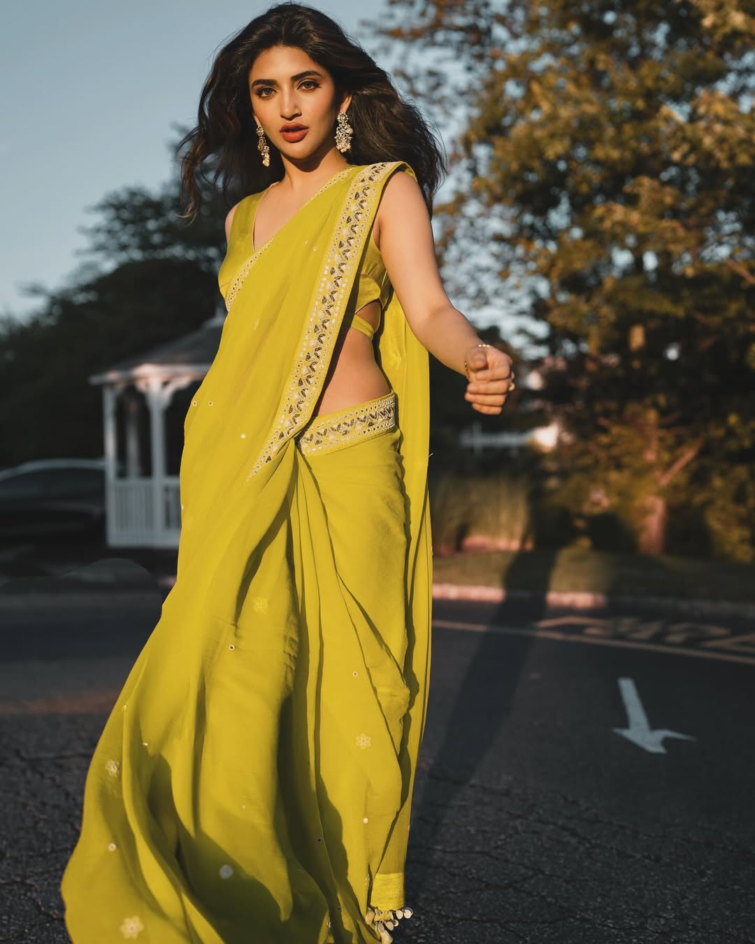 Summer Bloom in Yellow Organza