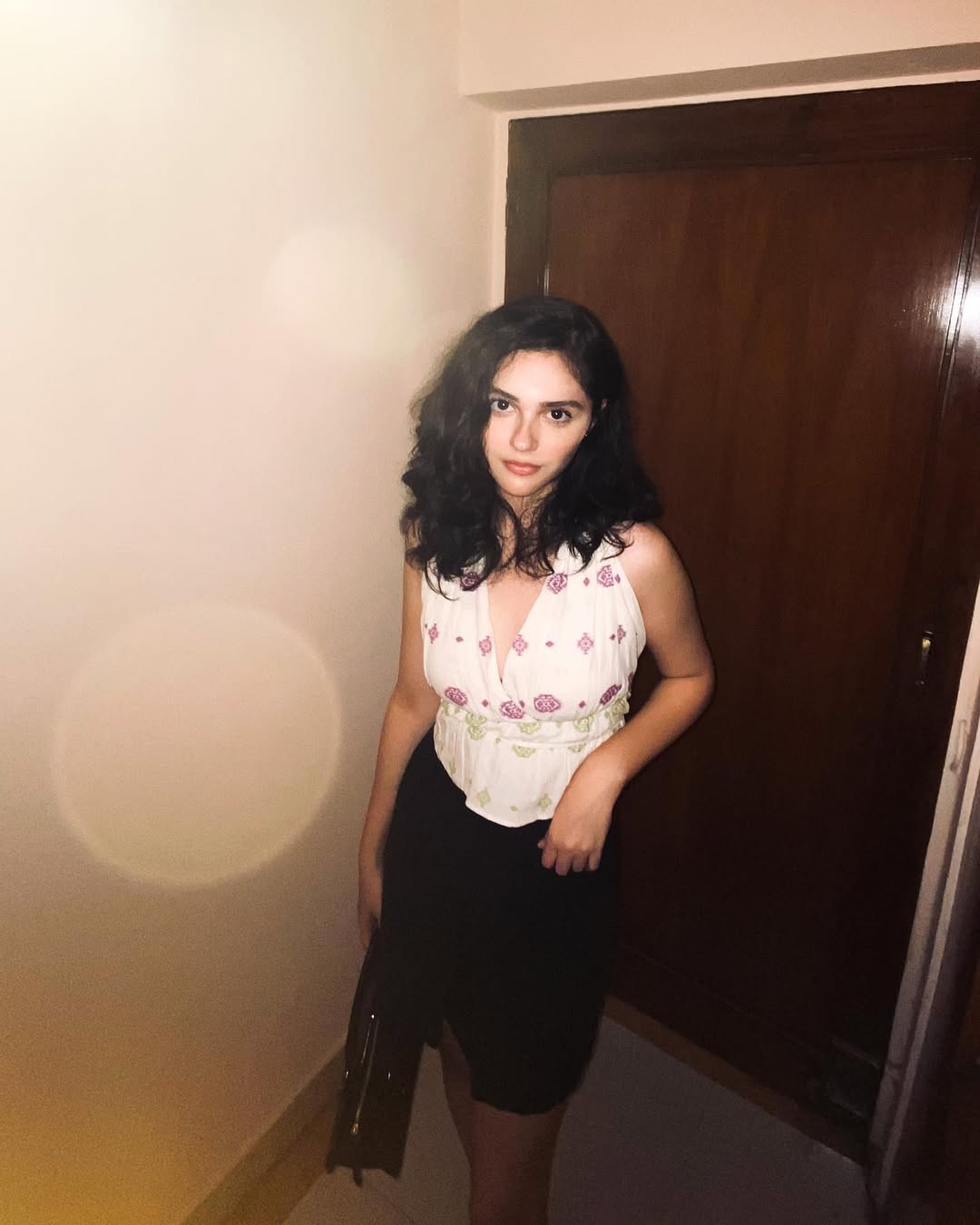 Aneet Padda rocks timeless elegance with a playful twist–proof that style is all about confidence, a little sass, and knowing your best angles.