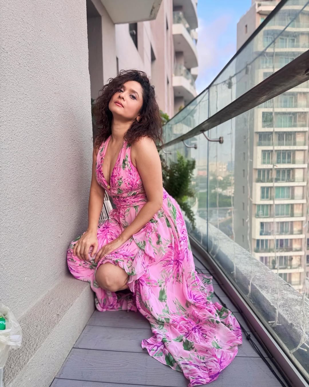Ankita Loaded in a floral dream–proof that even in a cityscape, her style blooms with effortless charm and a touch of fierce femininity!