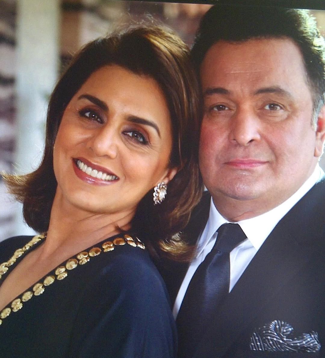 Neetu Kapoor captured in a candid moment with husband Rishi Kapoor.