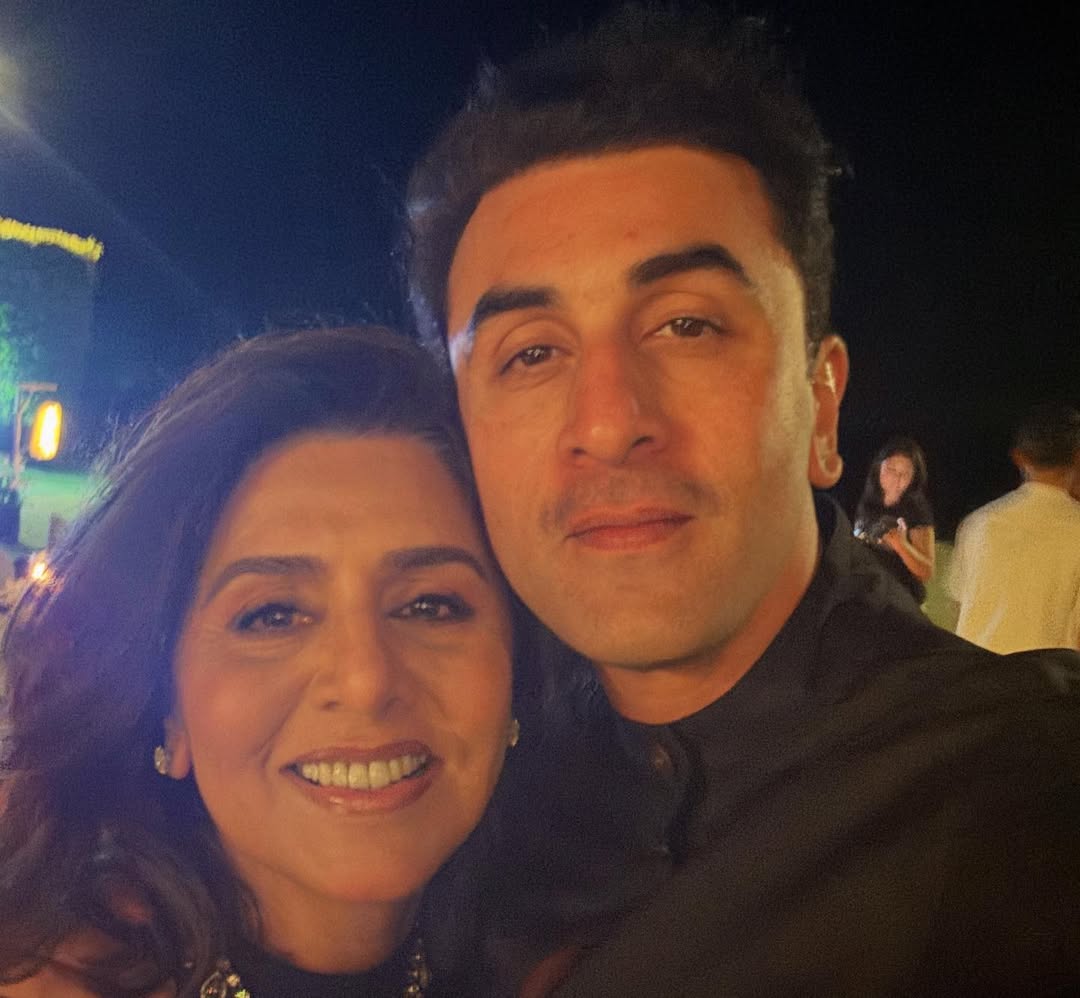 Neetu Kapoor posts a warm selfie with son Ranbir Kapoor.
