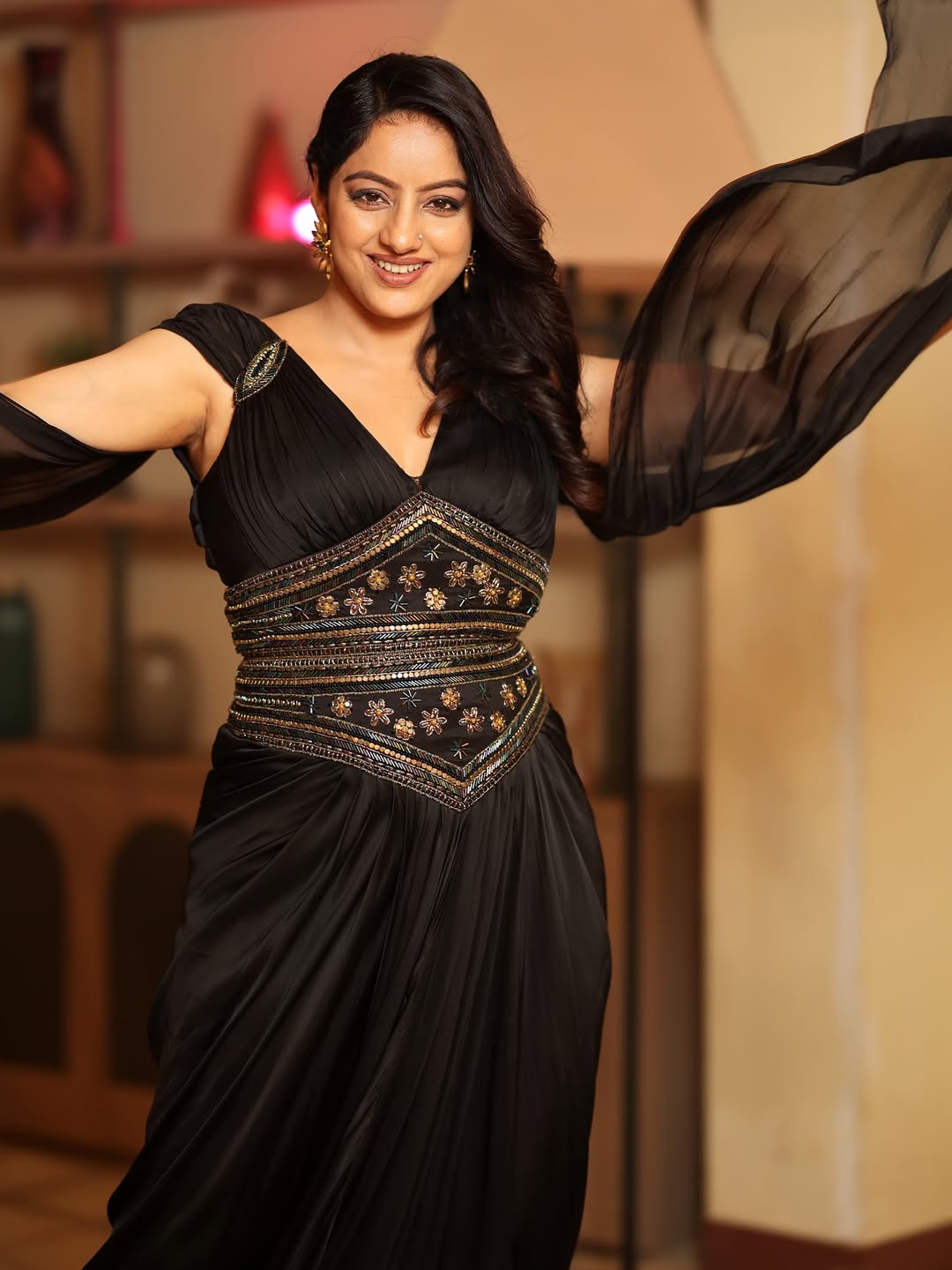 Deepika Singh in a stunning black ensemble proves that when elegance meets a sprinkle of sass, the style game is unstoppable–looking fabulous with a side of fearless flair!