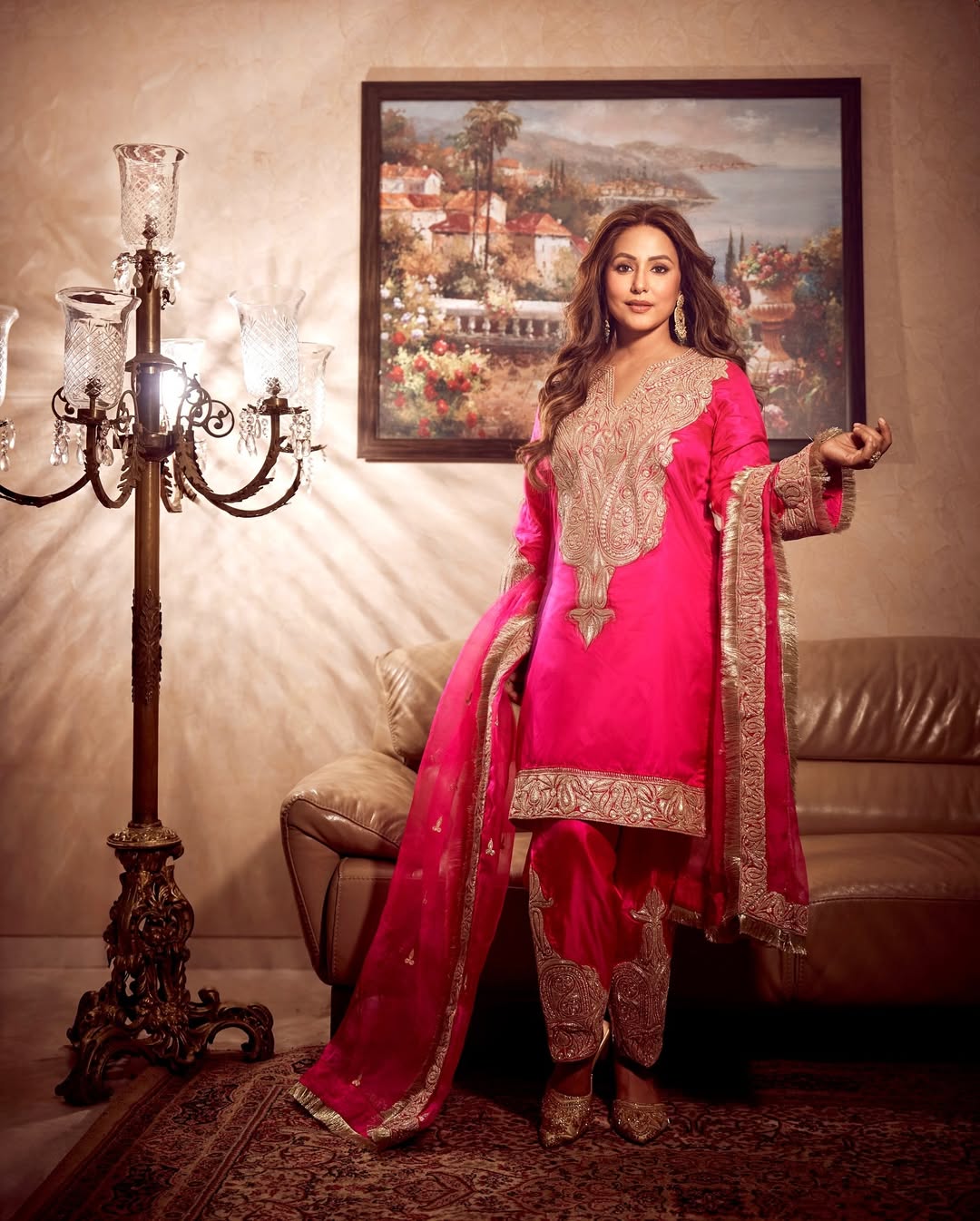 Pink perfection–regal grace meets vibrant tradition.