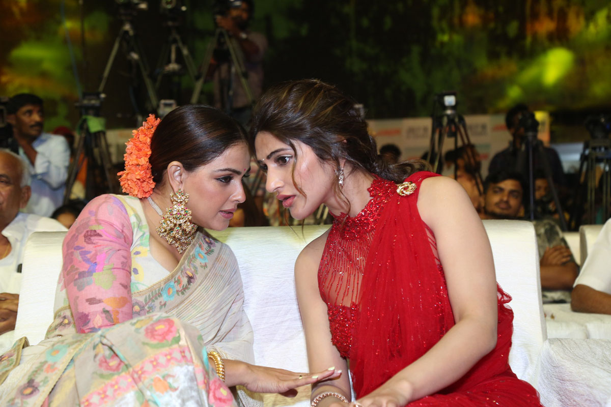 Actresses Genelia Deshmukh and Sreeleela spotted in deep discussion during the celebrations.
