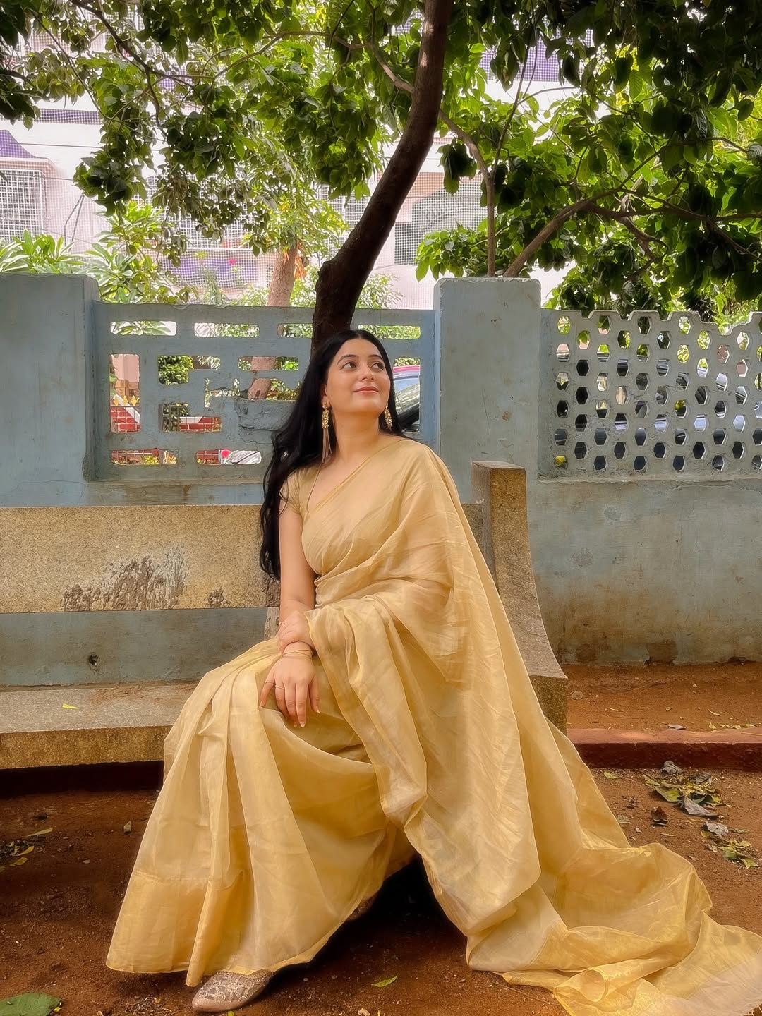 Kanduri Sudha rocking this golden saree like a fairy-tale queen–equal parts elegance, sparkle, and pure scene-stealer.
