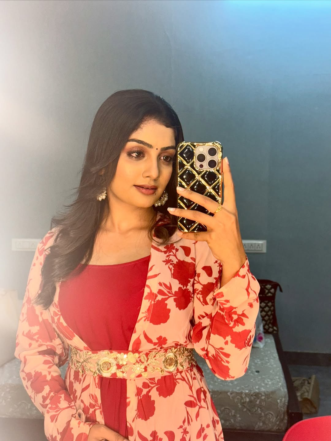 Kavya Shaiva exudes timeless elegance with a dash of modern flair–dressed to impress, selfie-ready, and effortlessly stylish enough to make even her mirror blush!