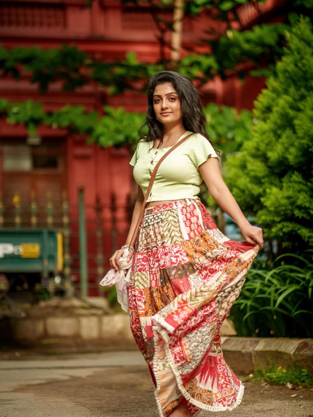 Kavya Shaiva channels boho brilliance with a vibrant skirt and a confident stride–proof that style is at its best when it’s fun, fearless, and a little bit whimsical.