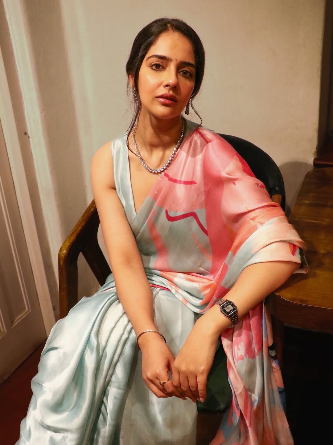 Effortless Grace That’s Irresistibly Grounded