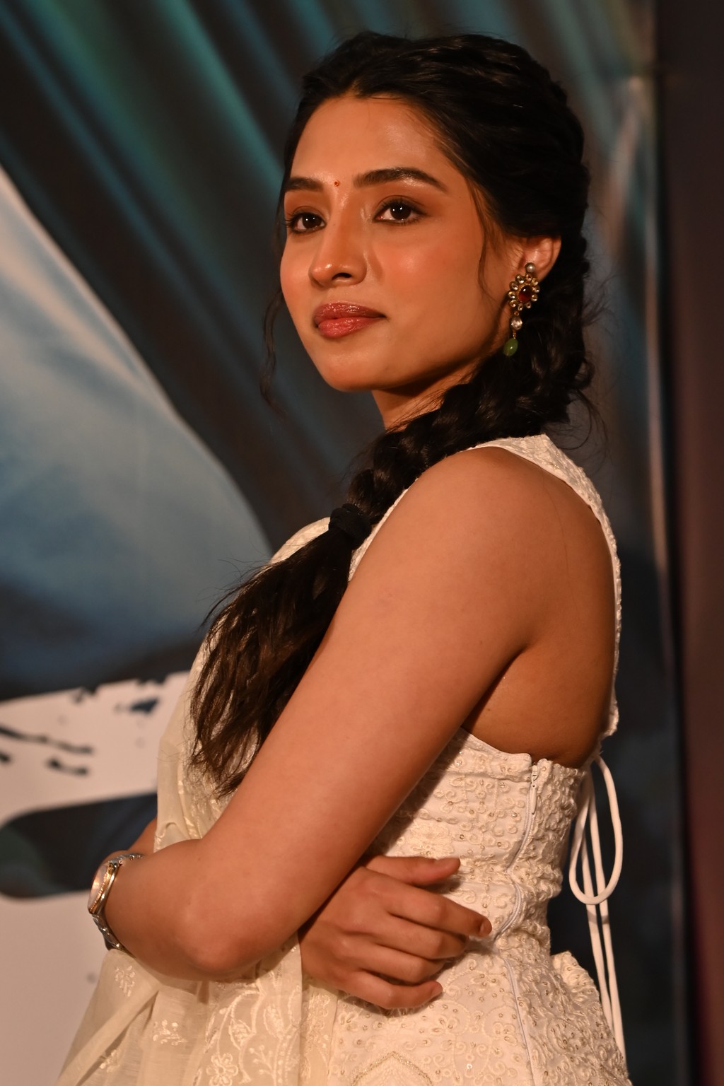 Manisha Kandkur’s look is a perfect blend of grace and glamour–draped in elegance with a side of charm, proving that style and wit are always a winning combination!