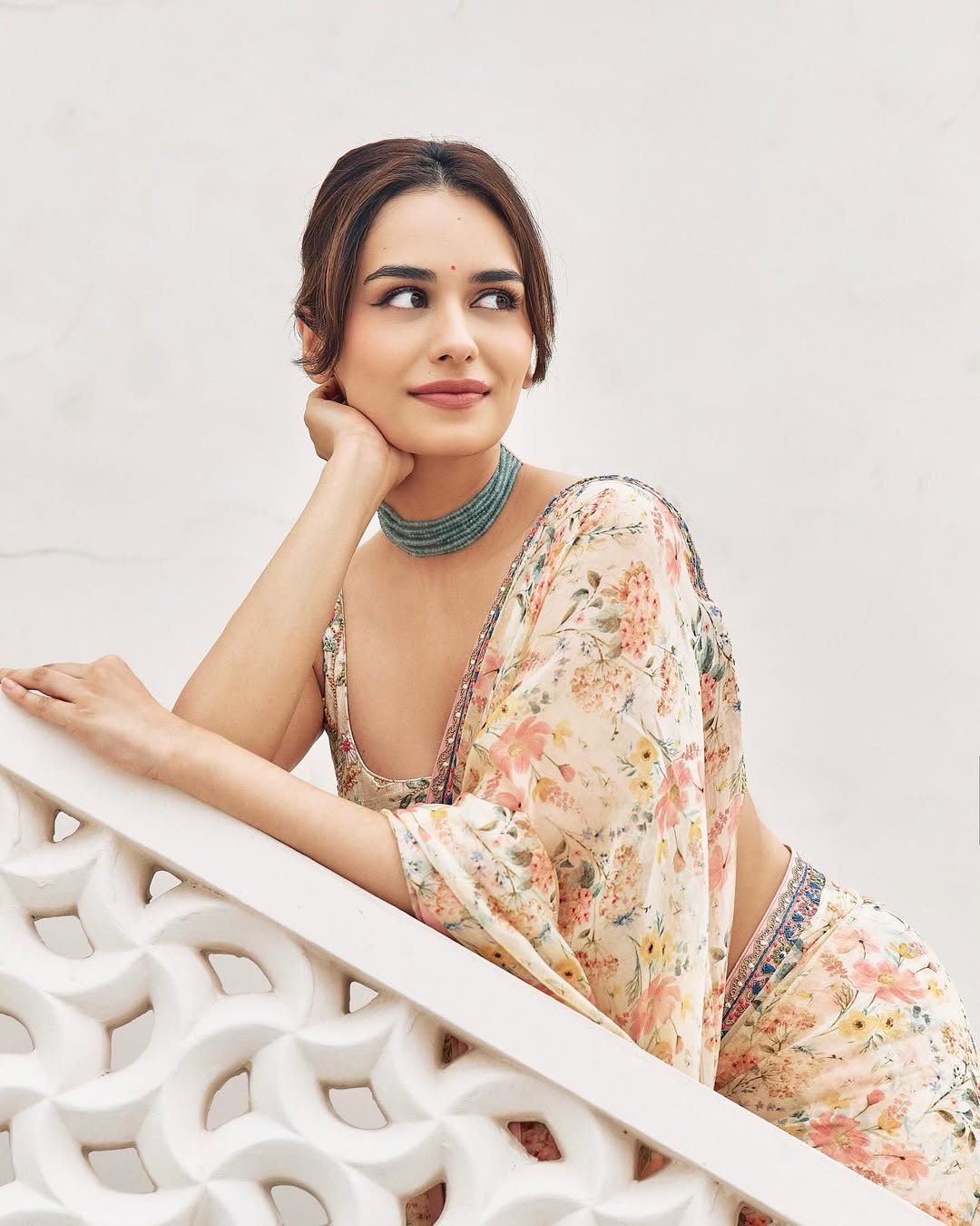 Manushi Chhillar effortlessly blends timeless elegance with a touch of playful charm–proof that style and wit make the perfect crown jewels.
