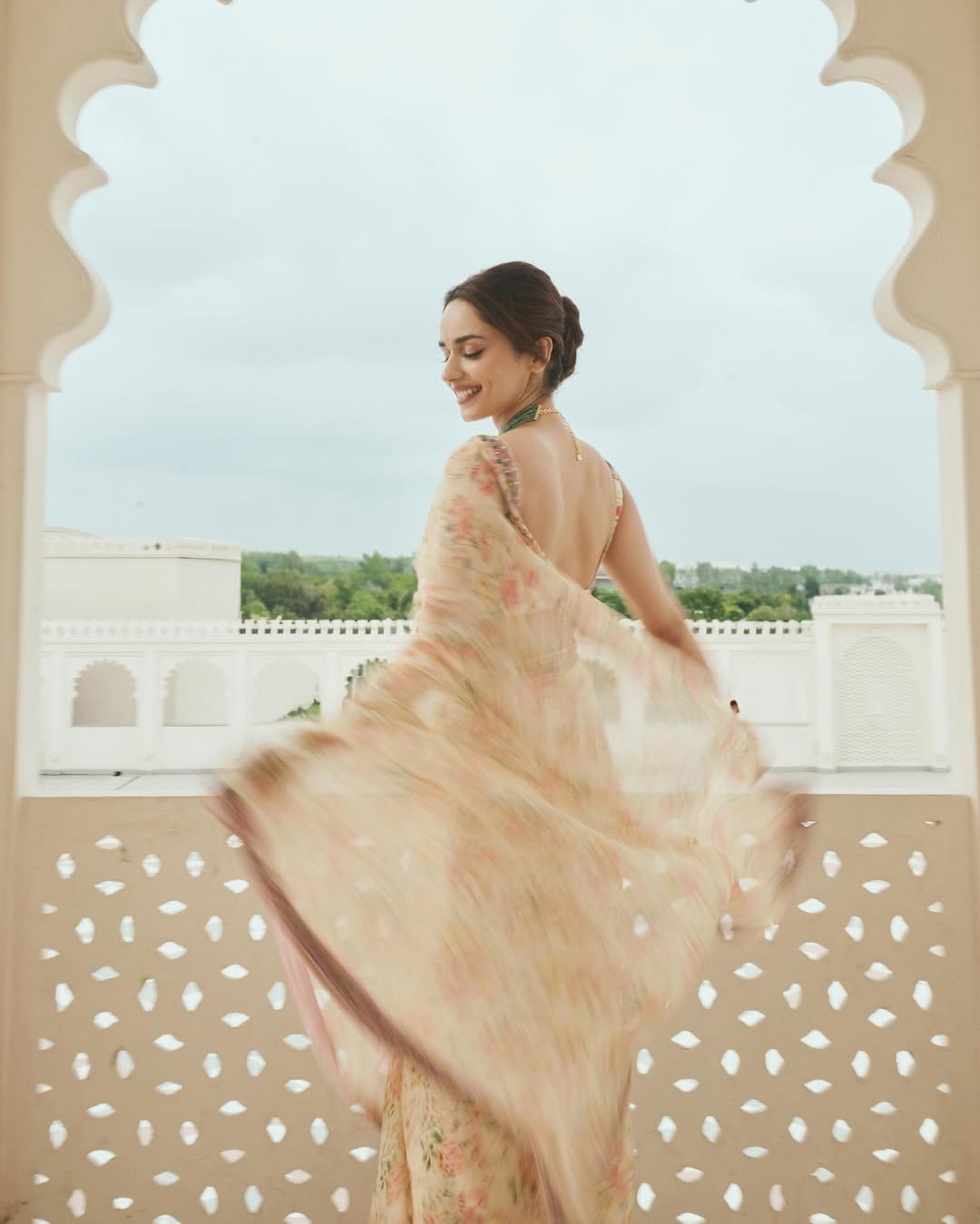 Manushi Chhillar elevates timeless grace with a dash of playful charm–proving that elegance never goes out of style, especially when twirling in tradition!