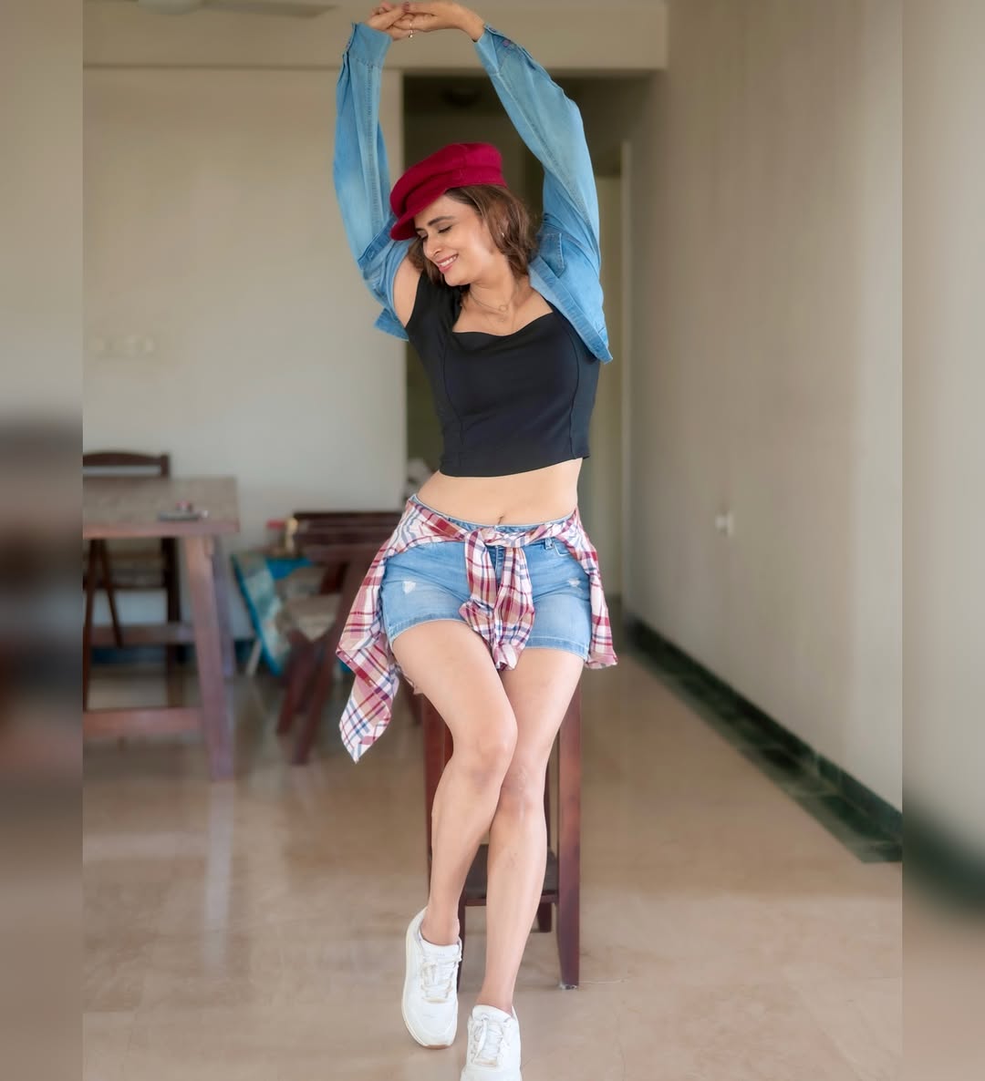 Meenakshi Dixit rocks the casual chic look–bold, playful, and effortlessly stylish, proving that comfort and confidence are the best fashion statements!