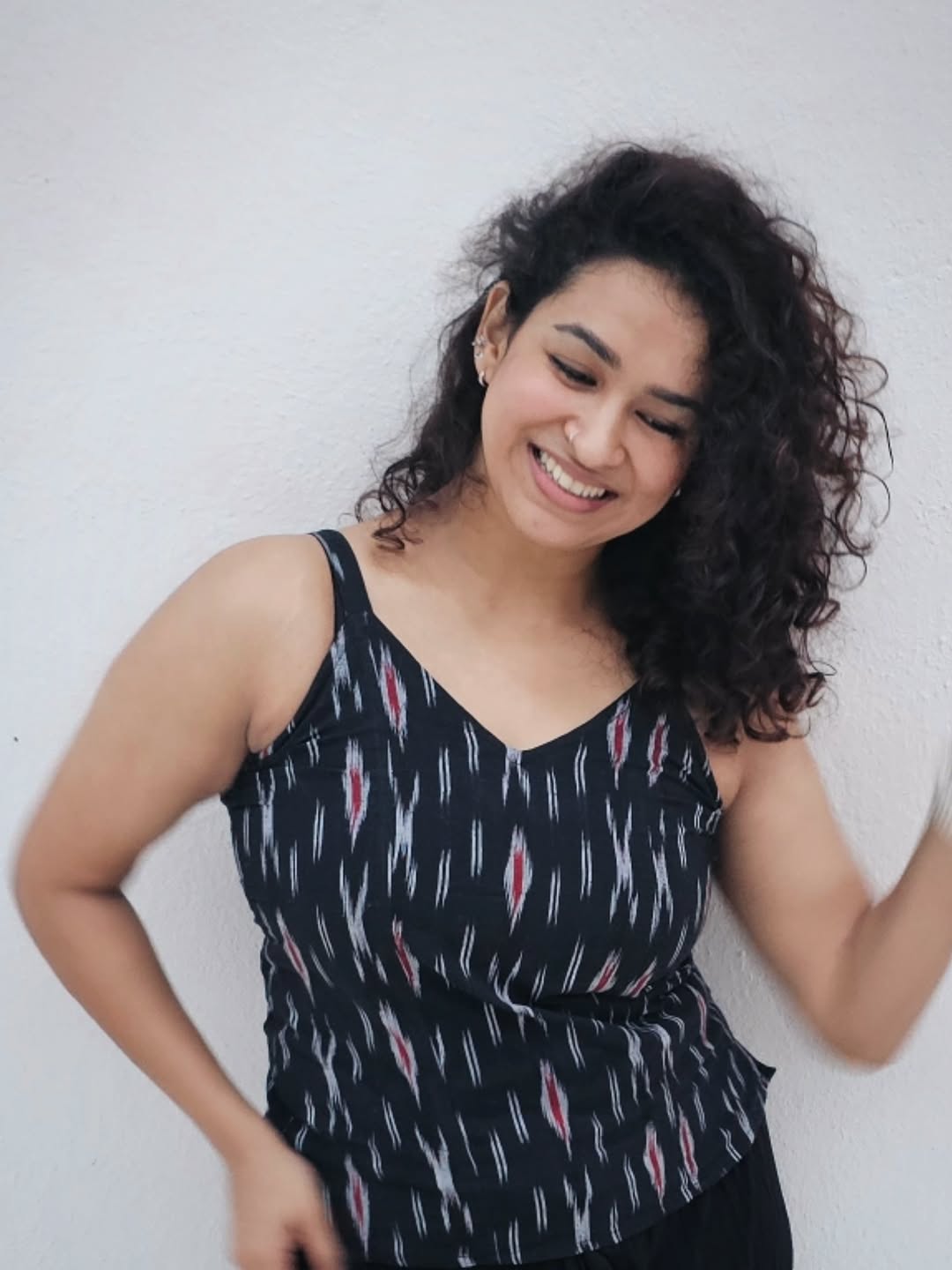 Meesha Ghoshal exudes effortless elegance and infectious joy–proof that a confident smile and a stylish look can brighten any room, all while keeping it fun and fabulous!