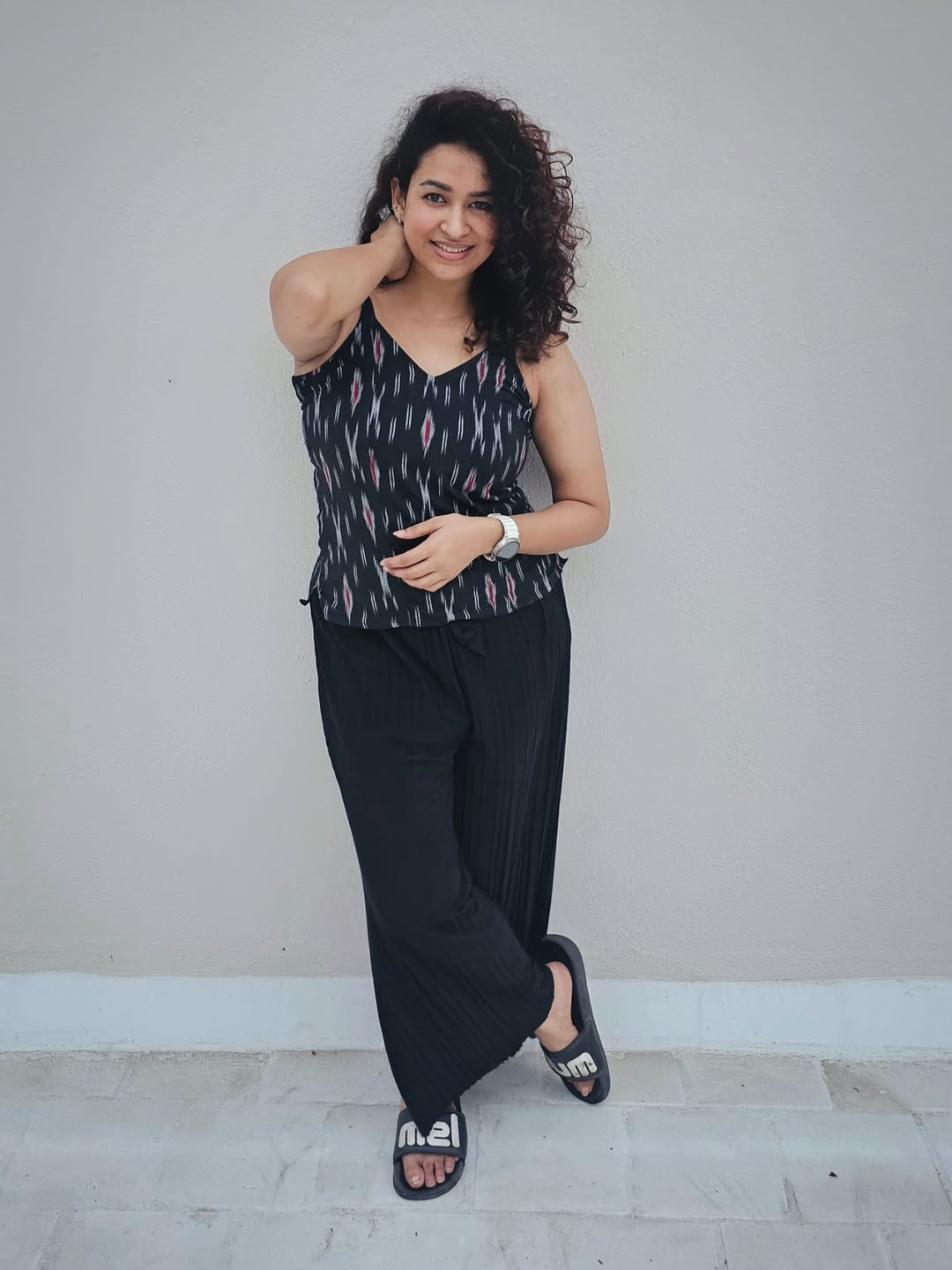 Meesha Ghoshal effortlessly combines comfort and style–proving that a relaxed look with a dash of attitude is the ultimate power move!