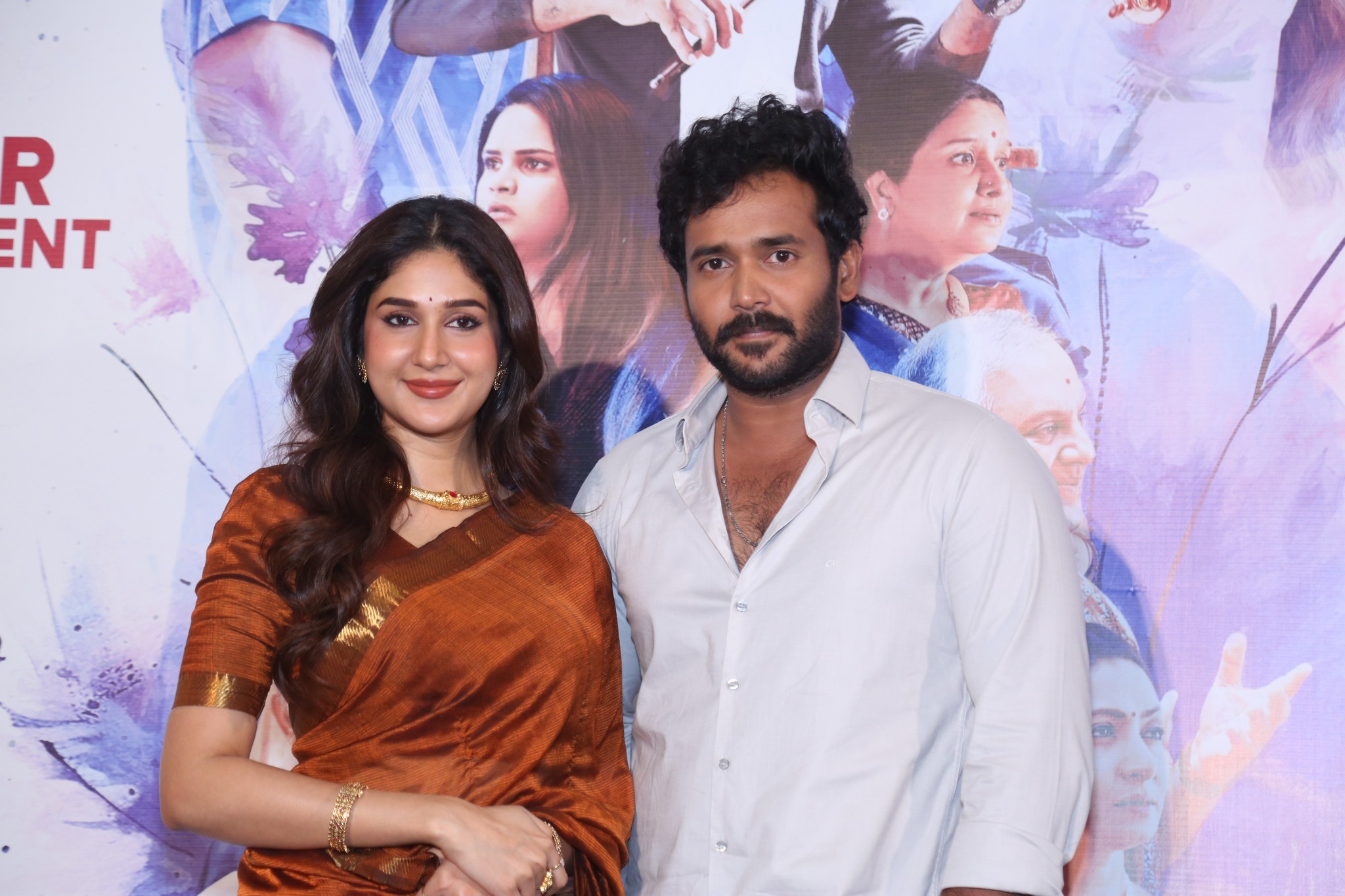 Lead pair Rabiya Khatoon and Naresh Agastya strike a charming pose during the promotional media shoot.