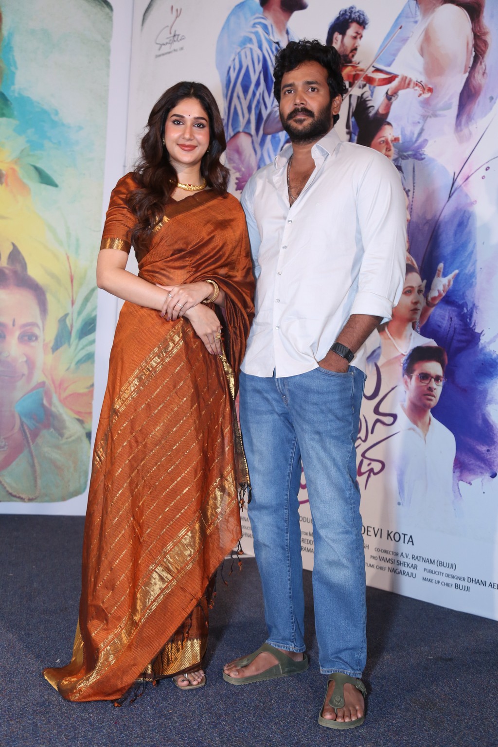 Rabiya Khatoon and Naresh Agastya pose together for the cameras, showcasing their on-screen chemistry off-screen as well.