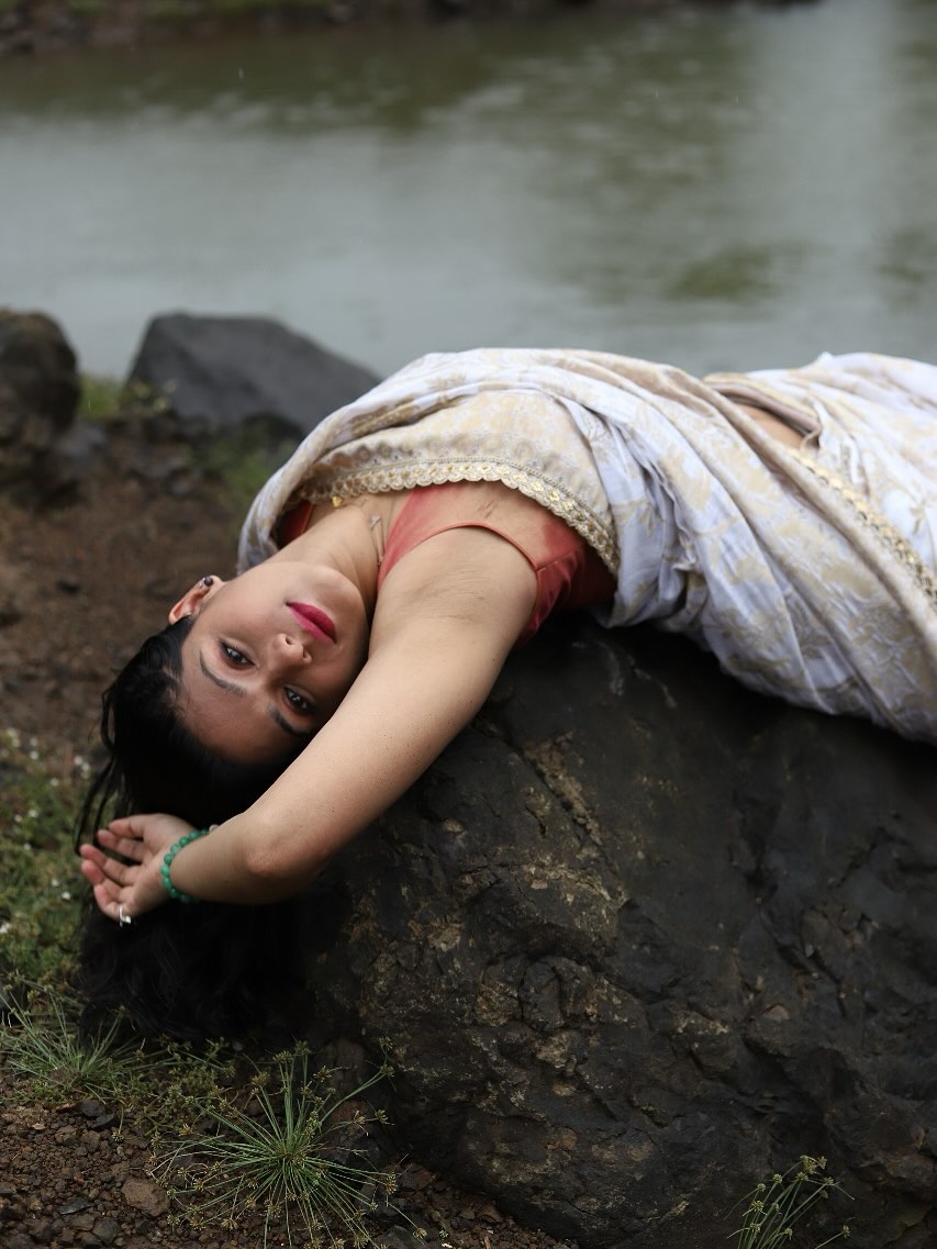 Pranati Rai Prakash reminding us that nature’s backdrop is the best runway–because who needs catwalks when rocks and rivers perfectly showcase her effortless style