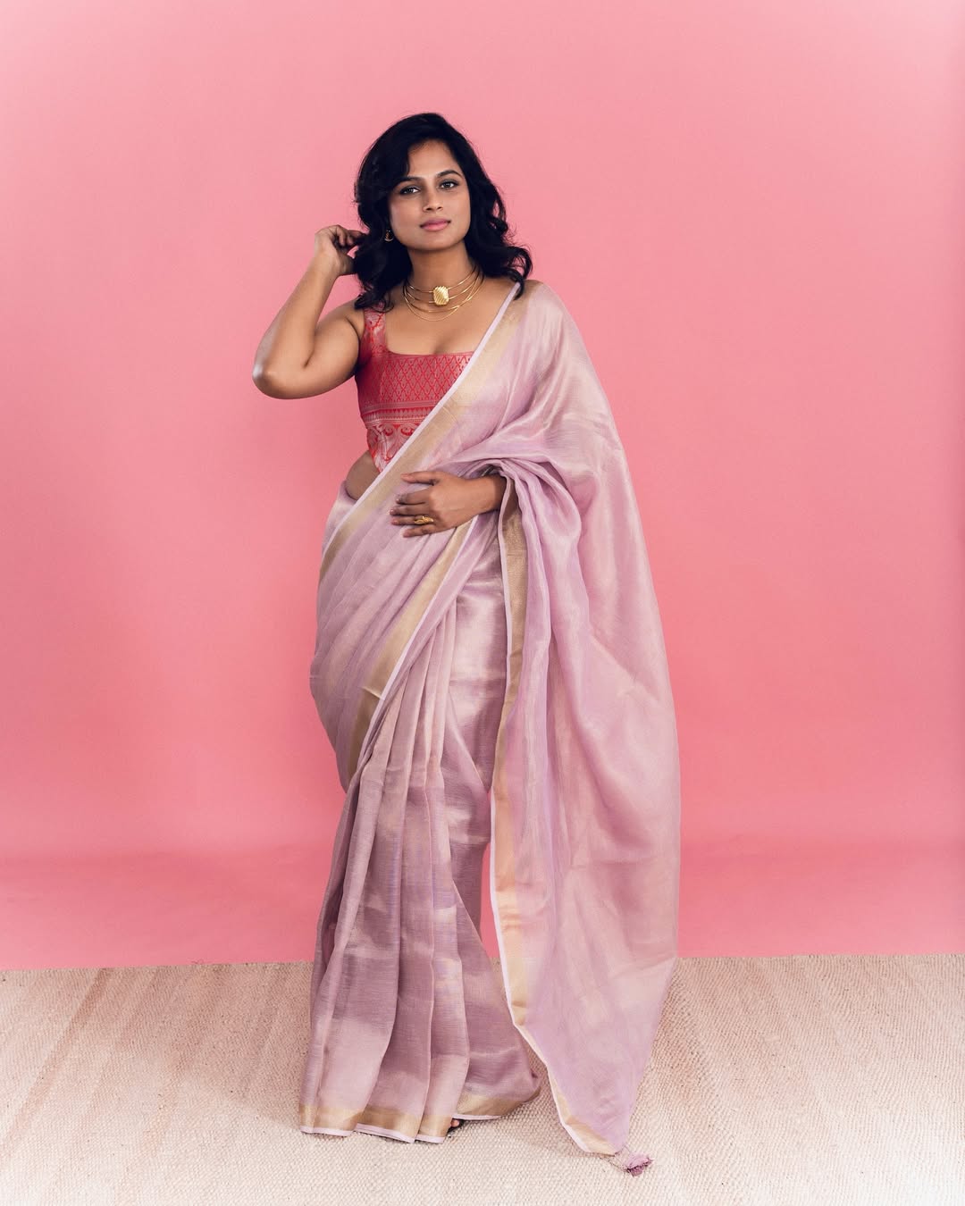 Ramya Pandian dazzling in a traditional saree with a modern spin–proof that desi chic paired with a dash of sass is an unbeatable combo