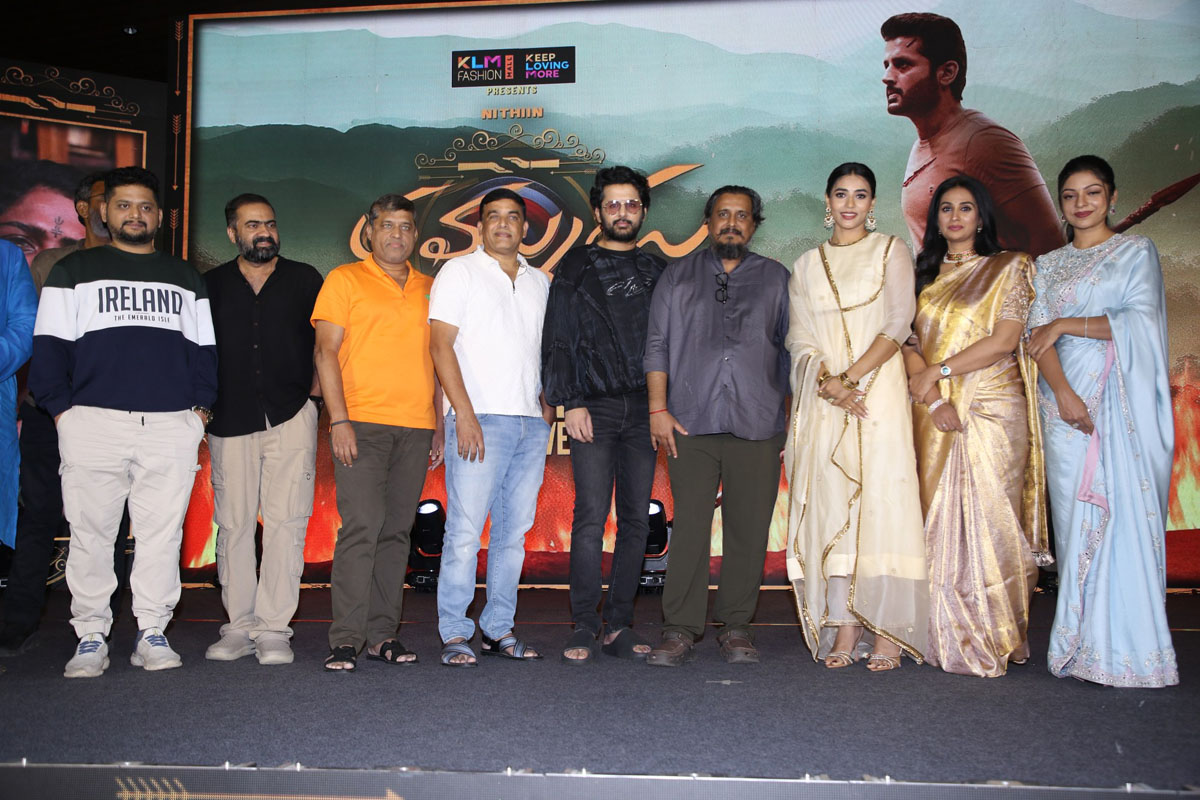 Lead actor, actress, producer, and director come together for a poised media moment