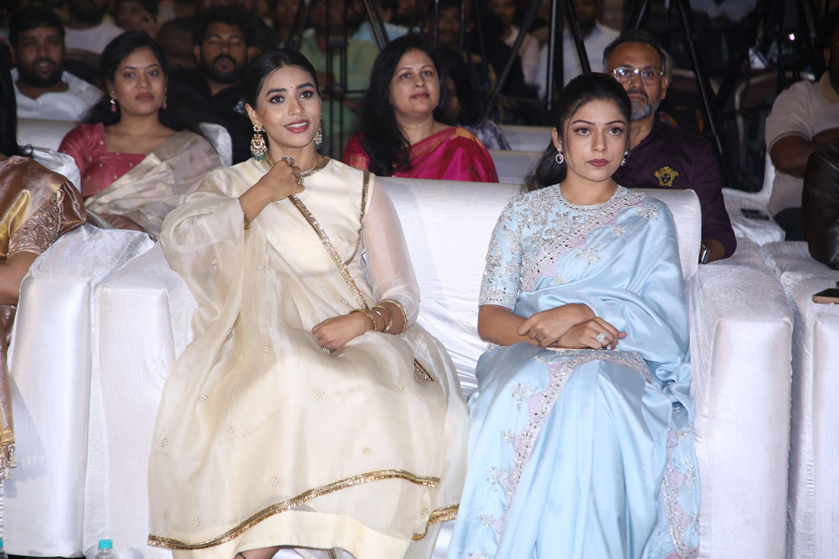 Sapthami Gowda and Swasika Vijay captured enjoying the event side by side