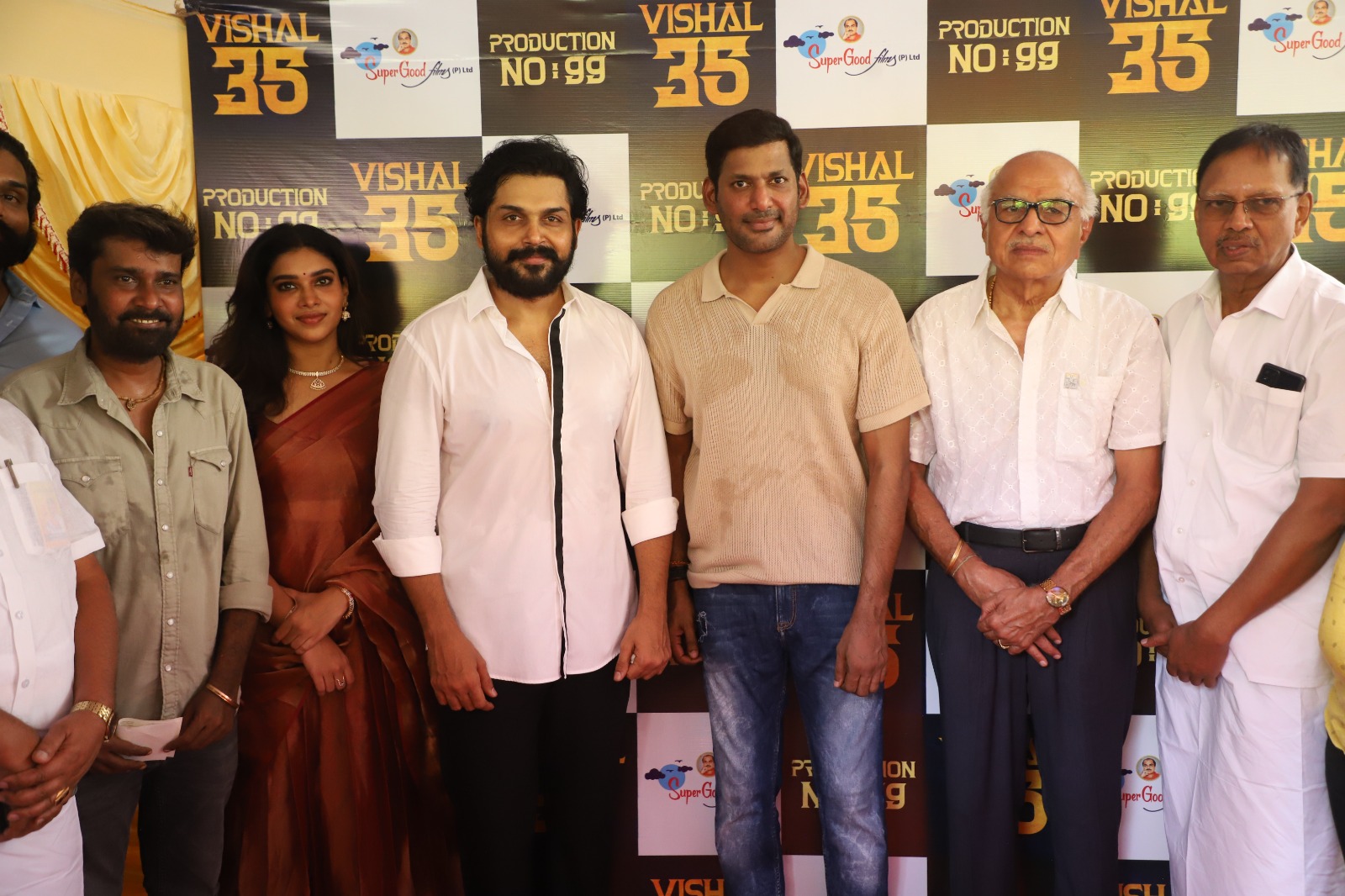 Vishal, Dushara Vijayan, director Raviarasu, and crew come together for a group photo at the media call