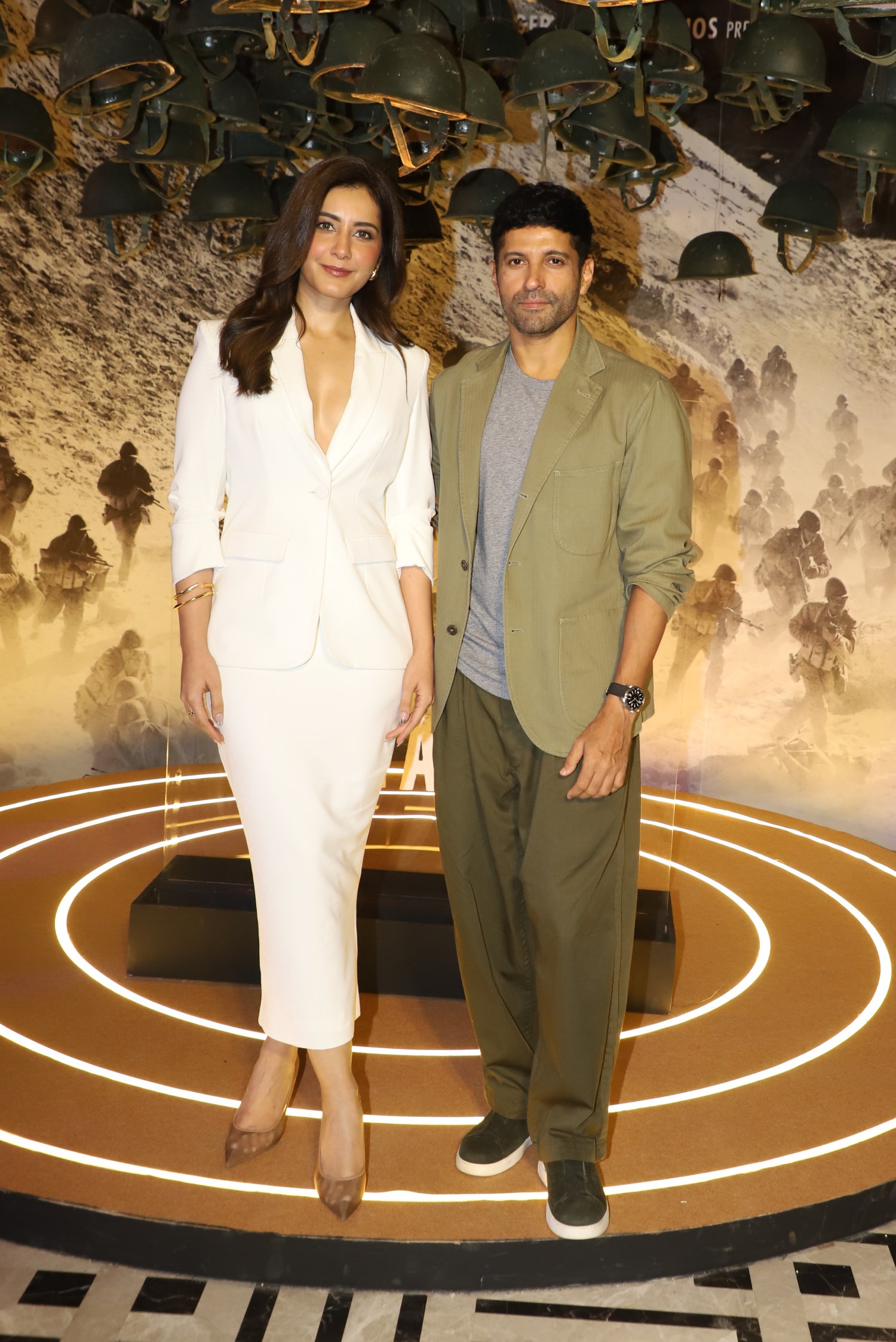 Raashii Khanna and Farhan Akhtar pose together, capturing a picture-perfect moment at the teaser launch event.