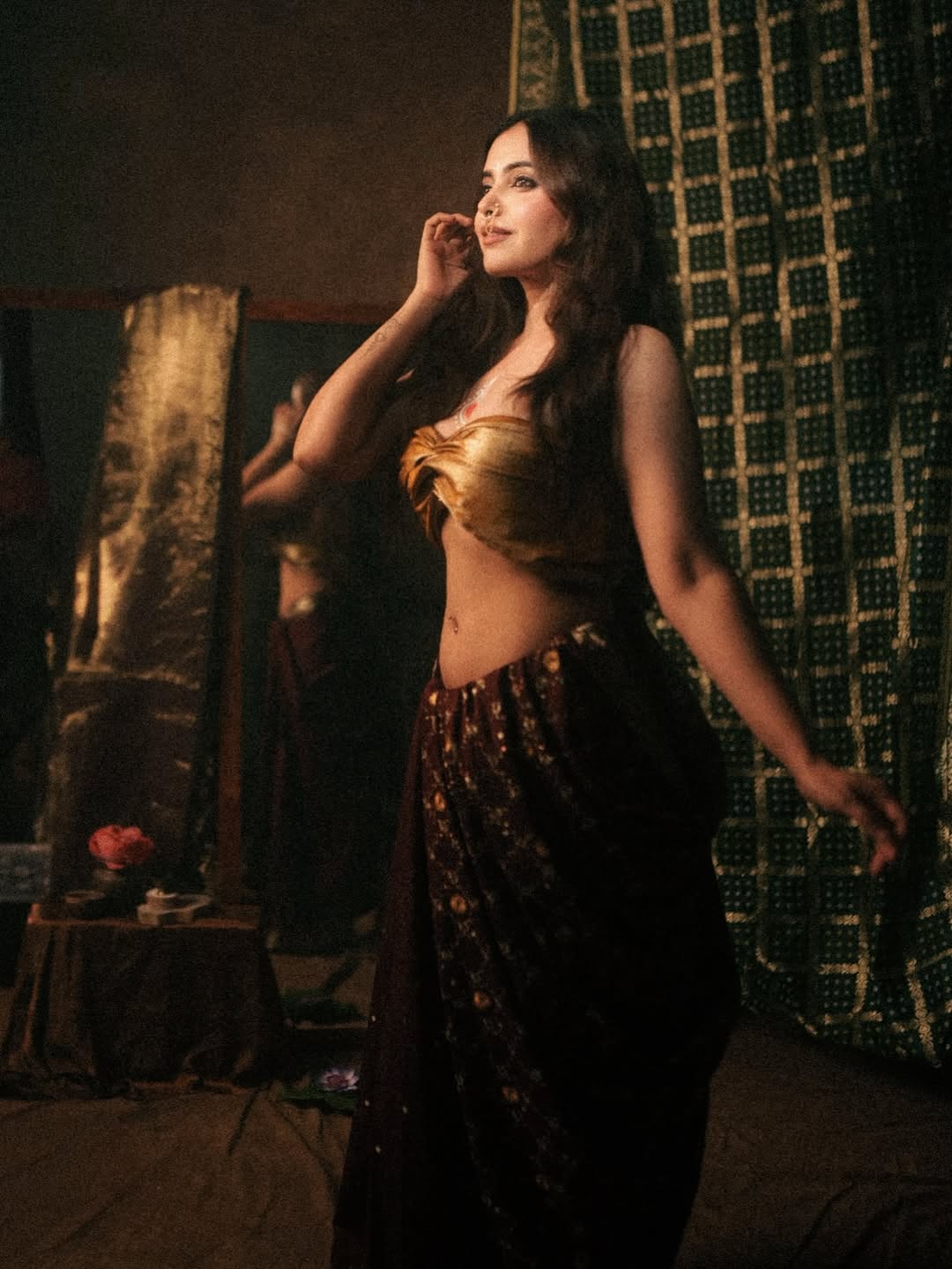 Shruti Prakash stuns in daring traditional ensemble