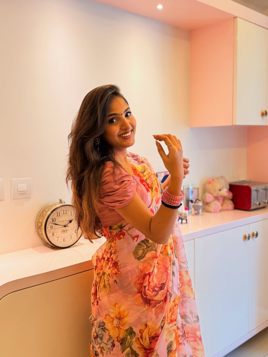 Pranavi Manukonda elegant and charming in floral look