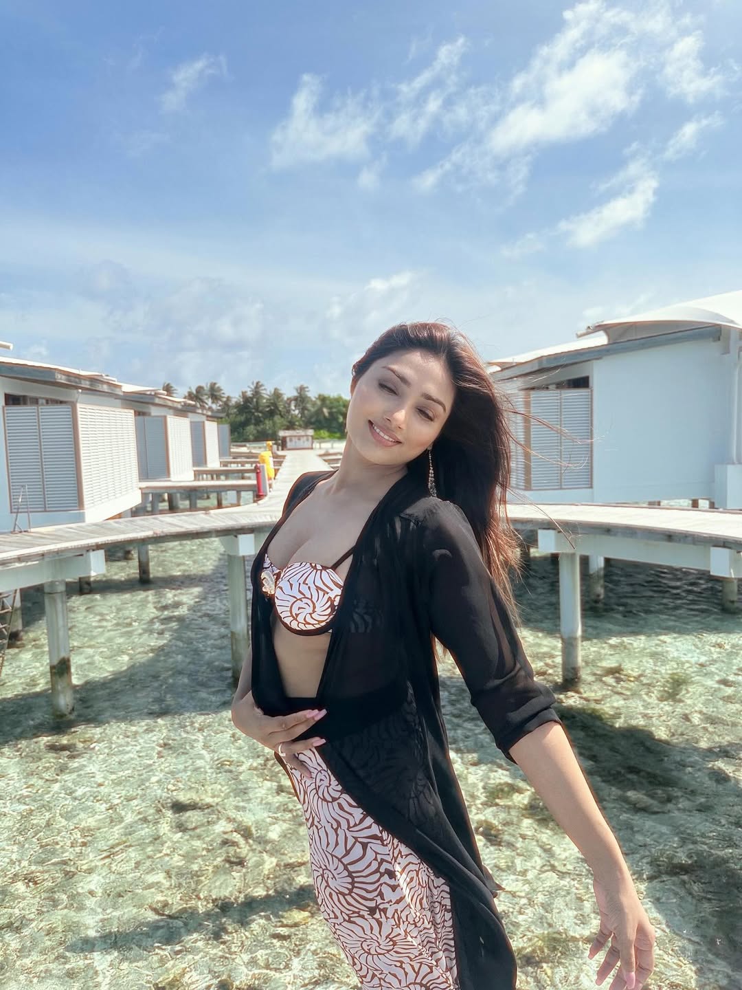 Bold Ensemble with a Touch of Gold