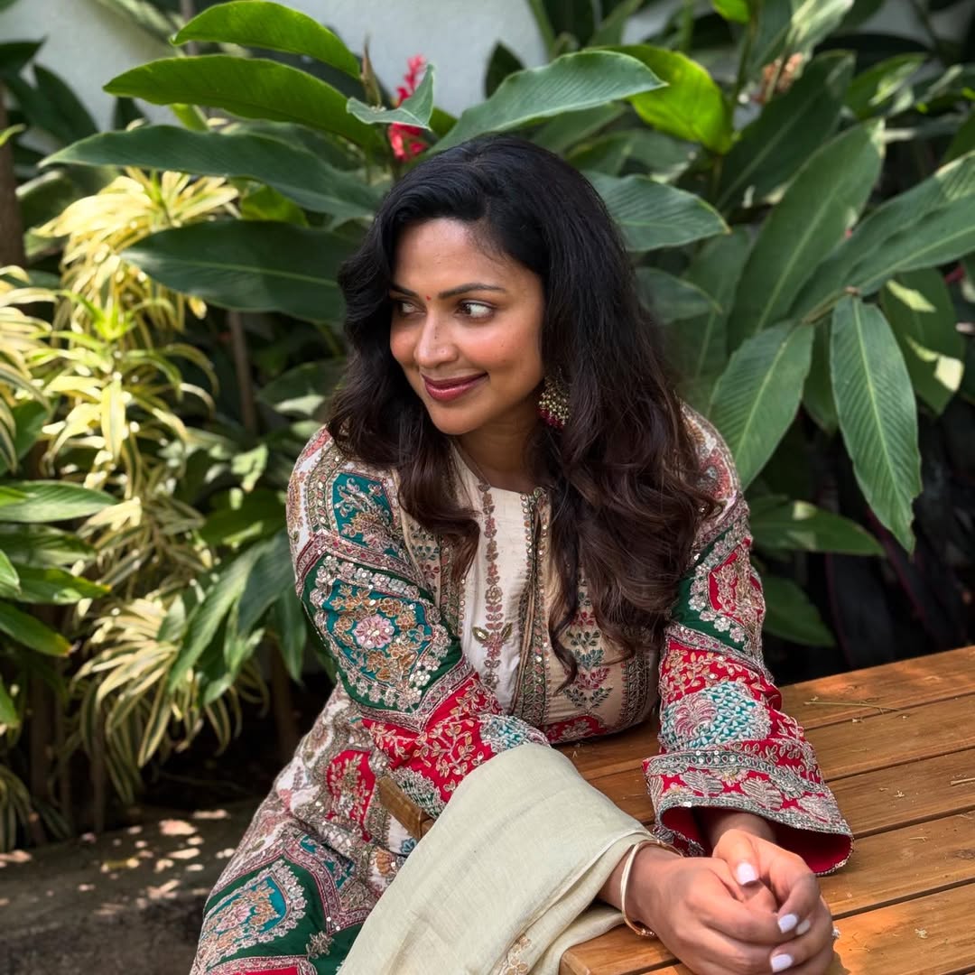 Amala Paul stuns in intricate traditional elegant style