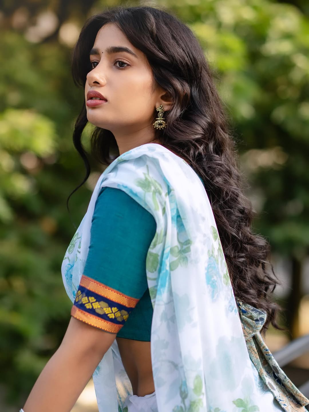 Anjali Anish in saree with modern twist
