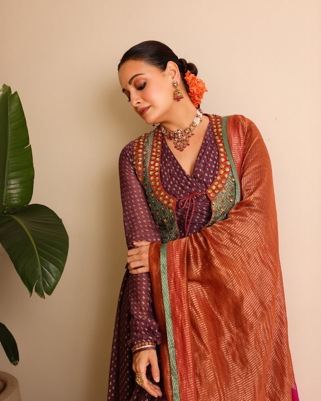 Dia Mirza pairs regal style with sparkling vibrant charm.