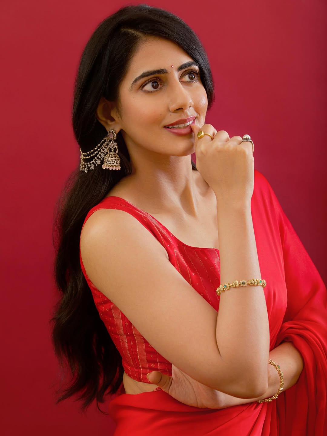 Gehna Sippy vibrant red look with timeless elegance