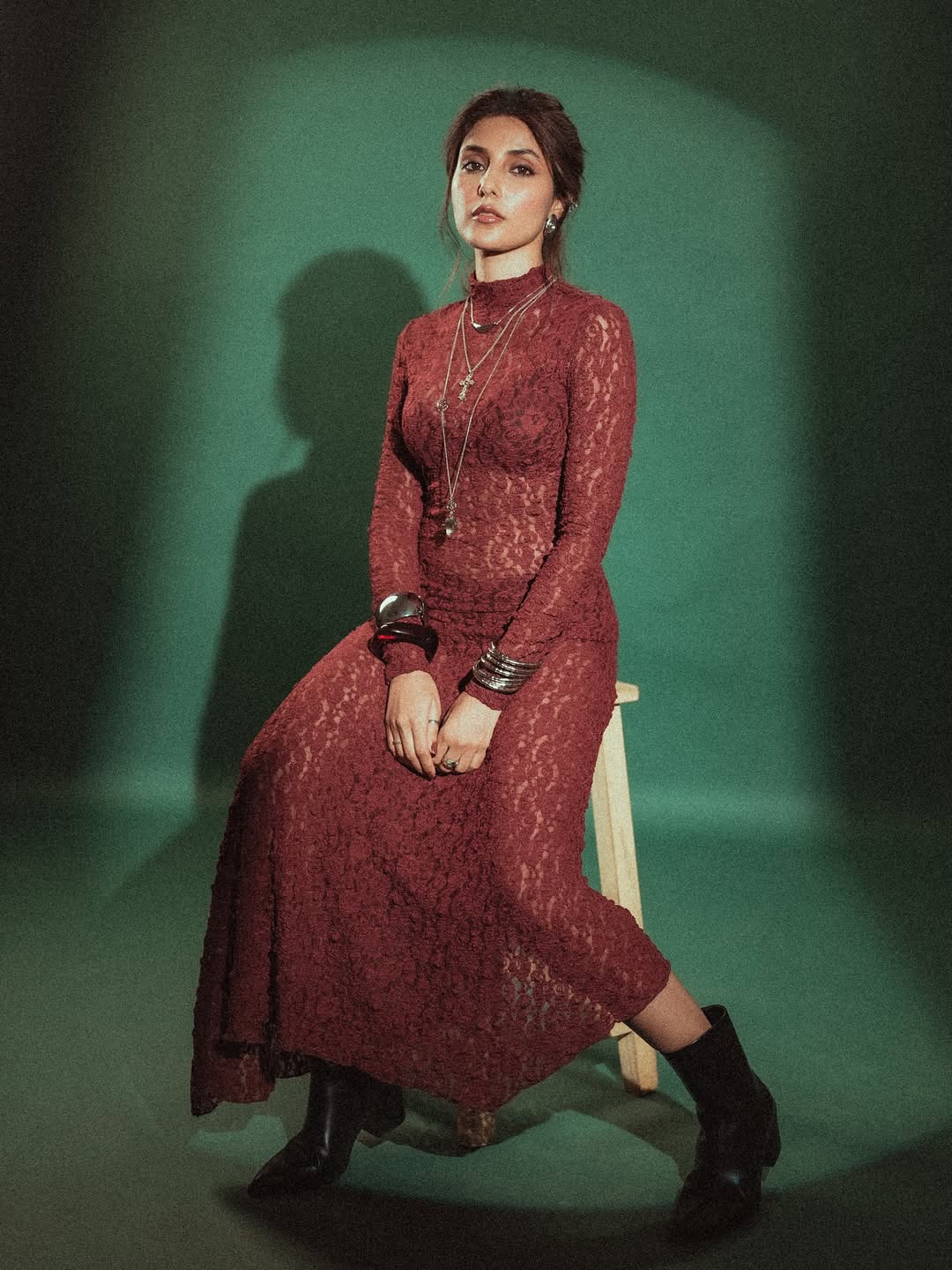 Harshita Gaur’s bold lace ensemble proves that sophistication and a touch of rebellious flair can make every photo a fashion statement–who said elegance can’t have a little edge?