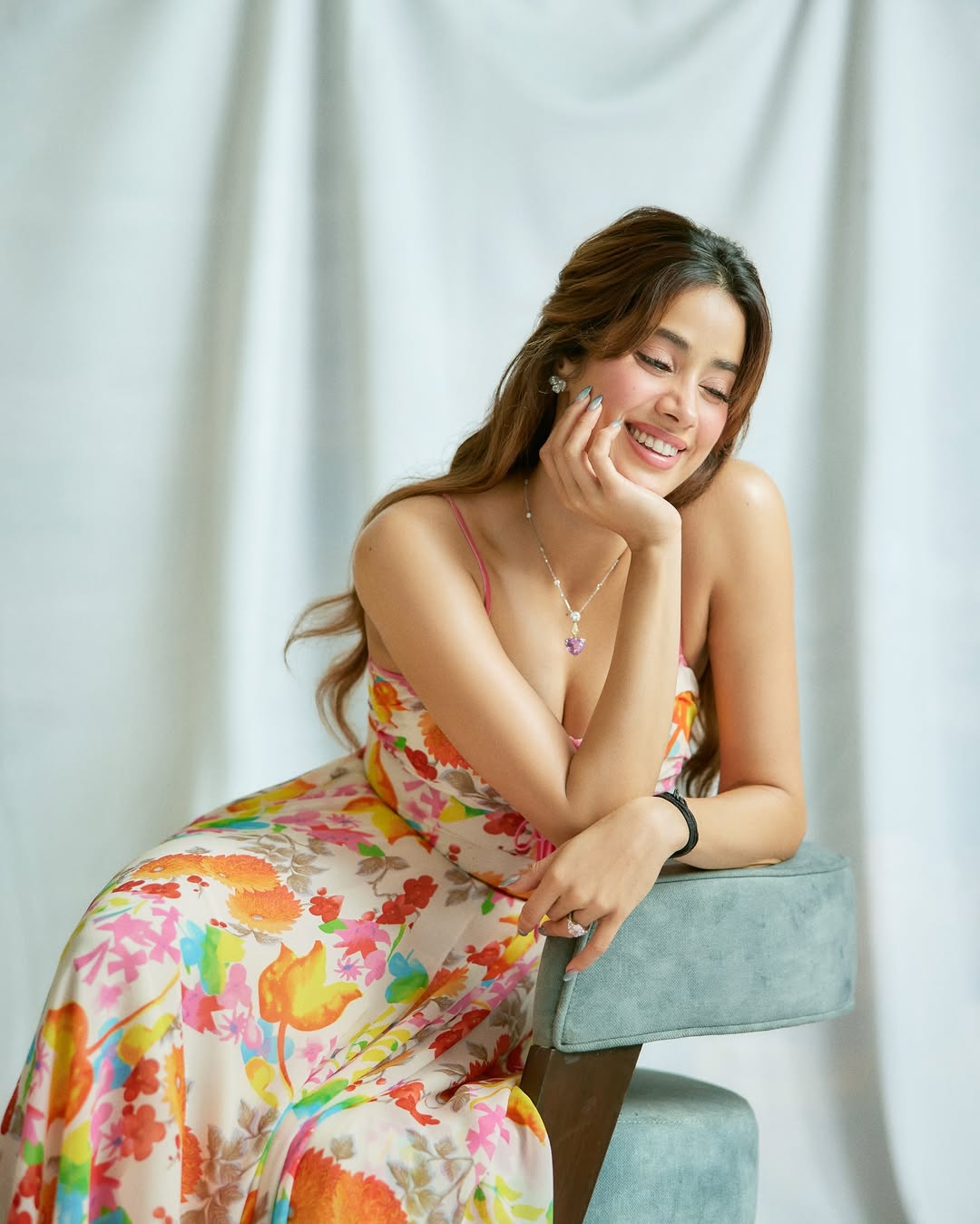 Attitude & Poses: Playful Confidence