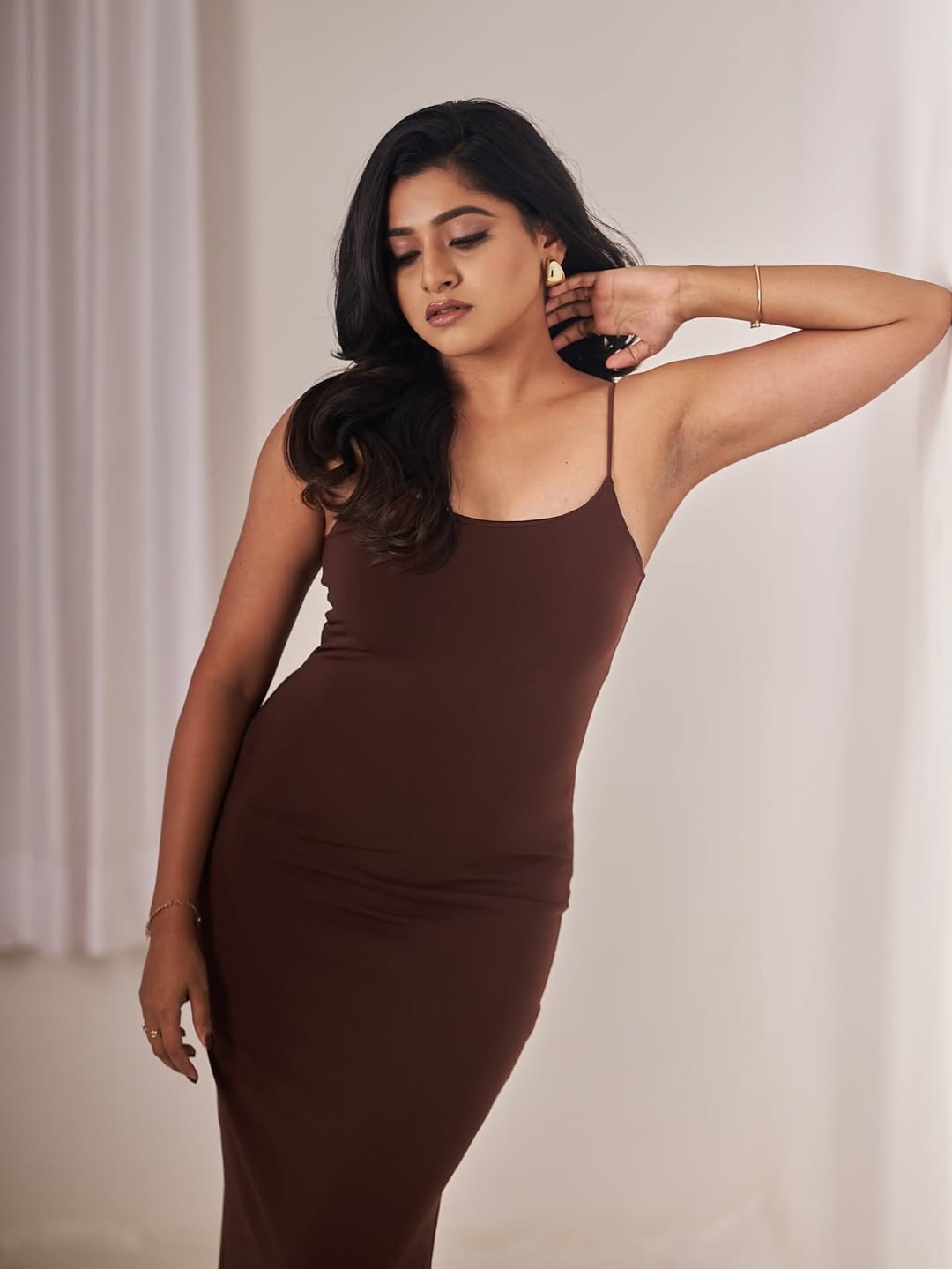 Kaajal Kunder stuns in sleek brown slip dress