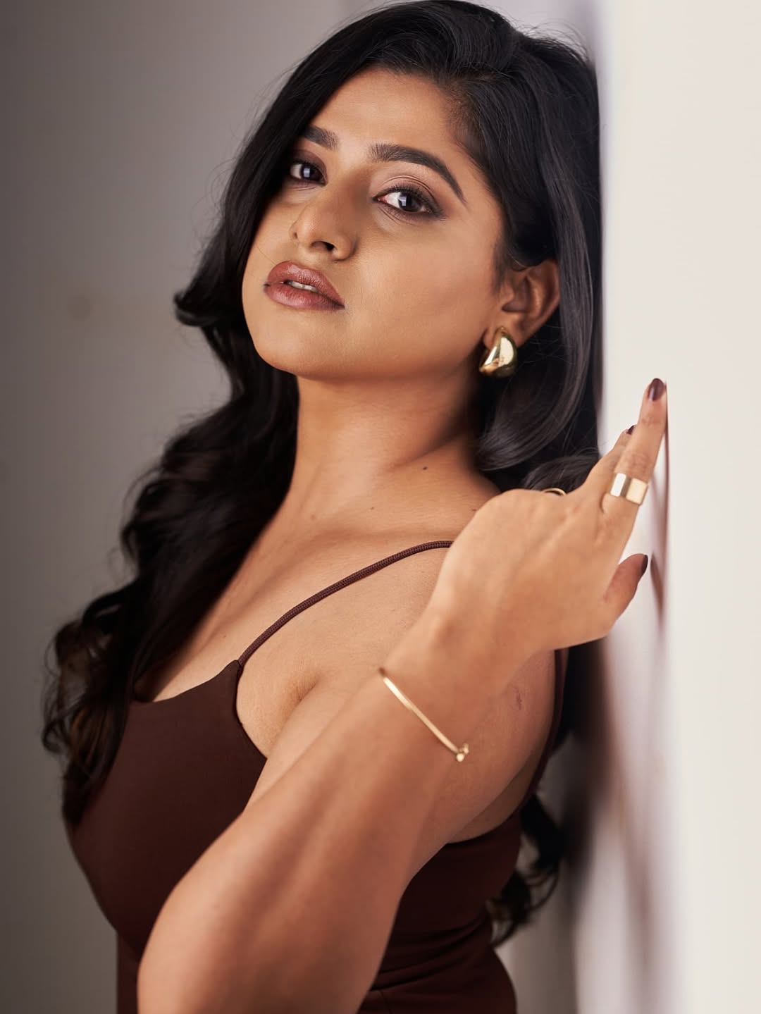 Kaajal Kunder radiates chic elegance in brown