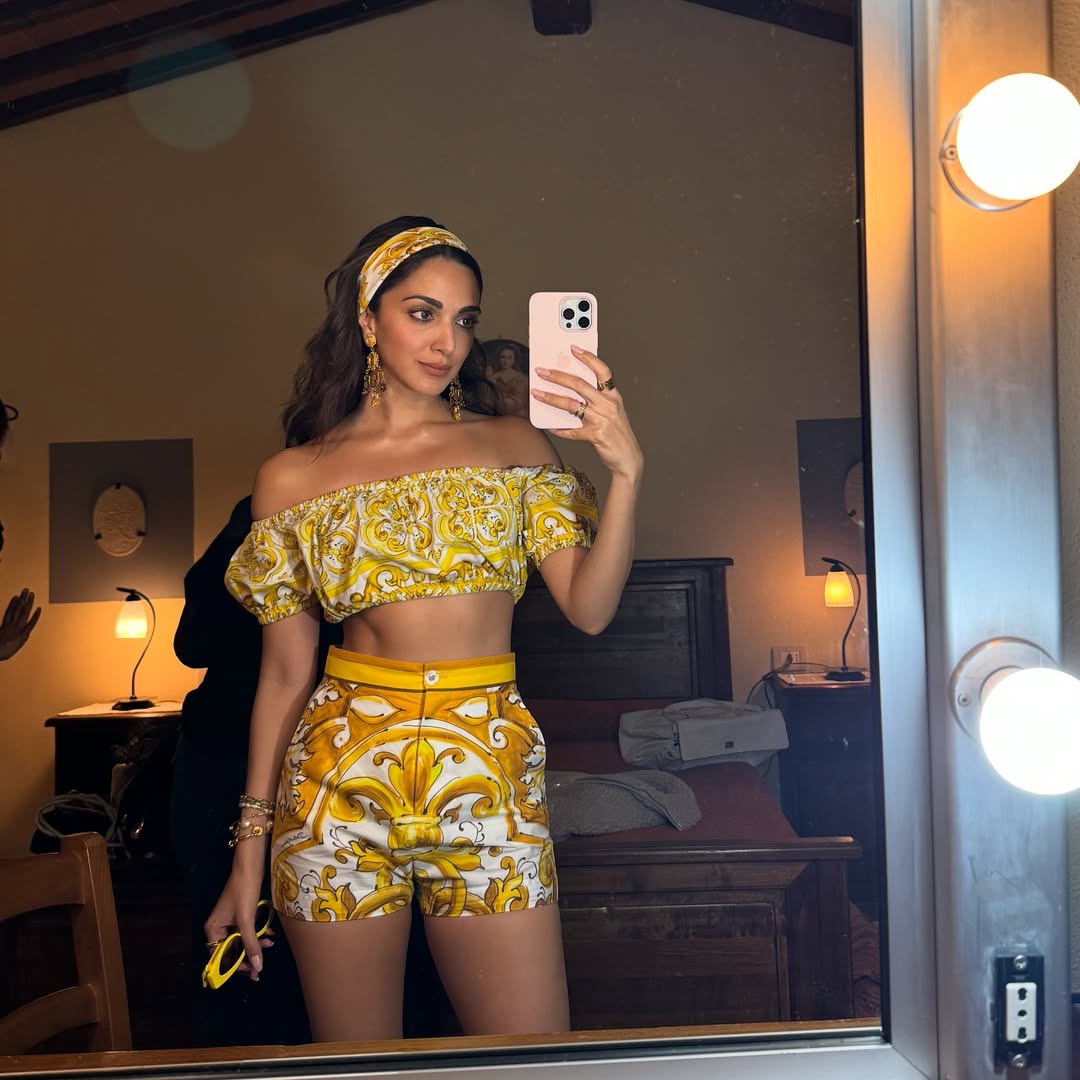 Kiara Advani is effortlessly blending bold print and vibrant colors, proving that a stylish selfie can be both playful and picture-perfect—fashionably turning the mirror into her runway!