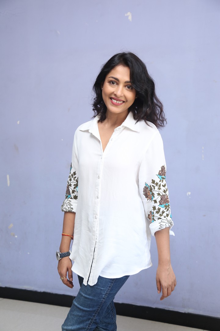 Madhu Shalini classic white shirt bold statement
