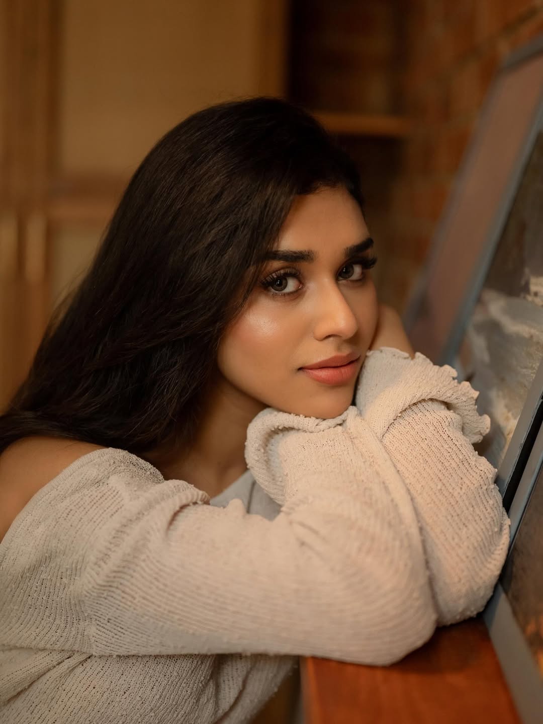 Meenakshi Govindarajan casual charm with effortless style