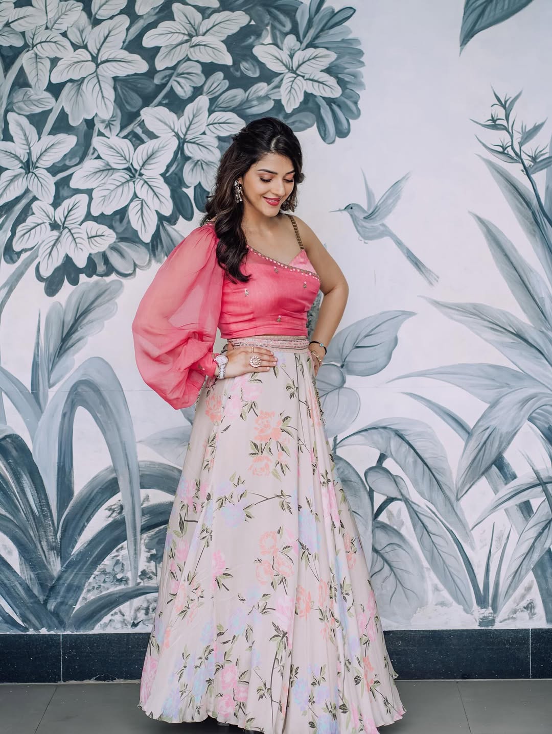Mehreen Pirzada stuns in floral modern flair.