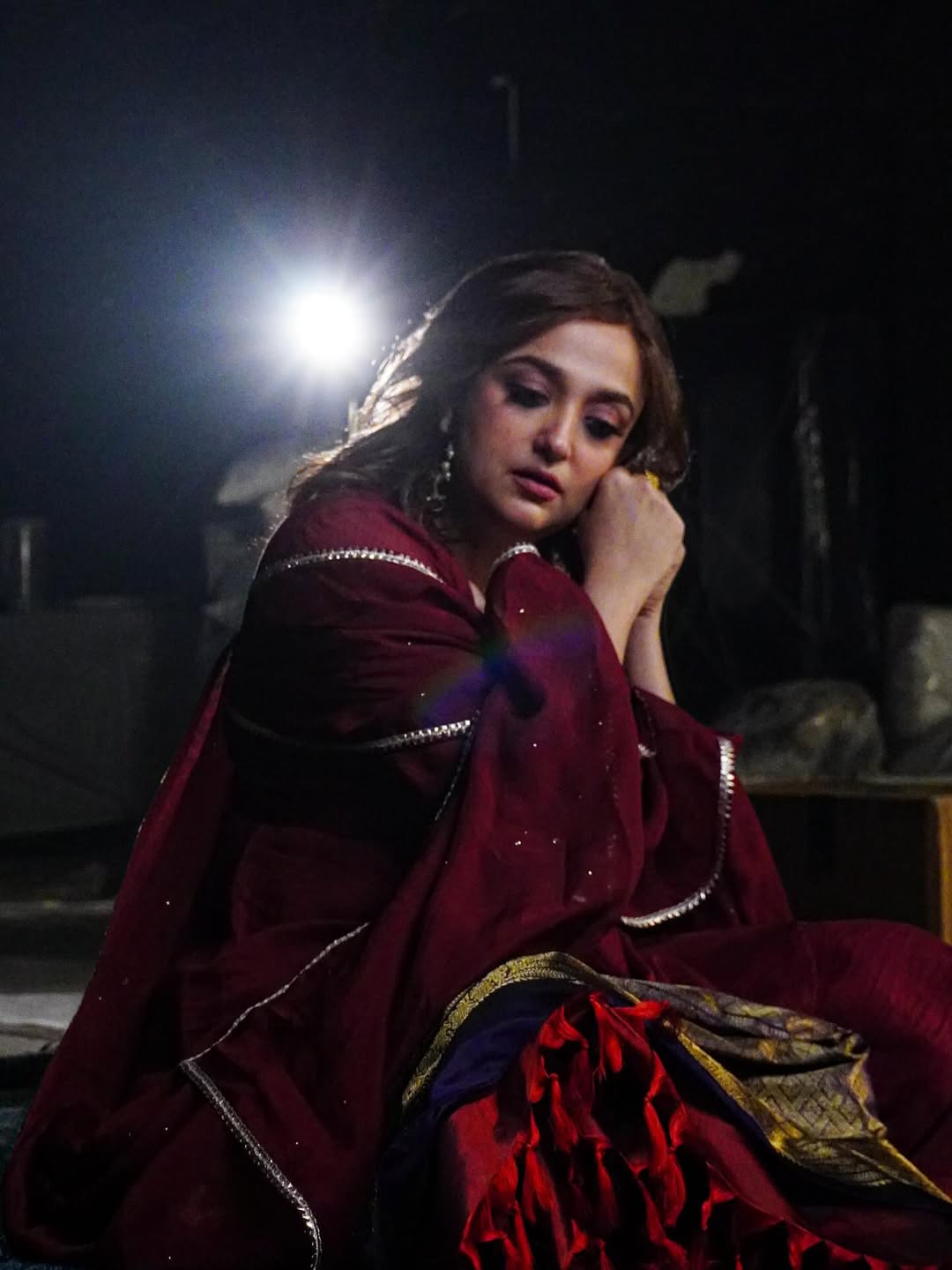 Monali Thakur radiates timeless elegance in her rich maroon attire, proving that even in the spotlight’s shadow, her style still steals the show–music and fashion, both in perfect harmony!