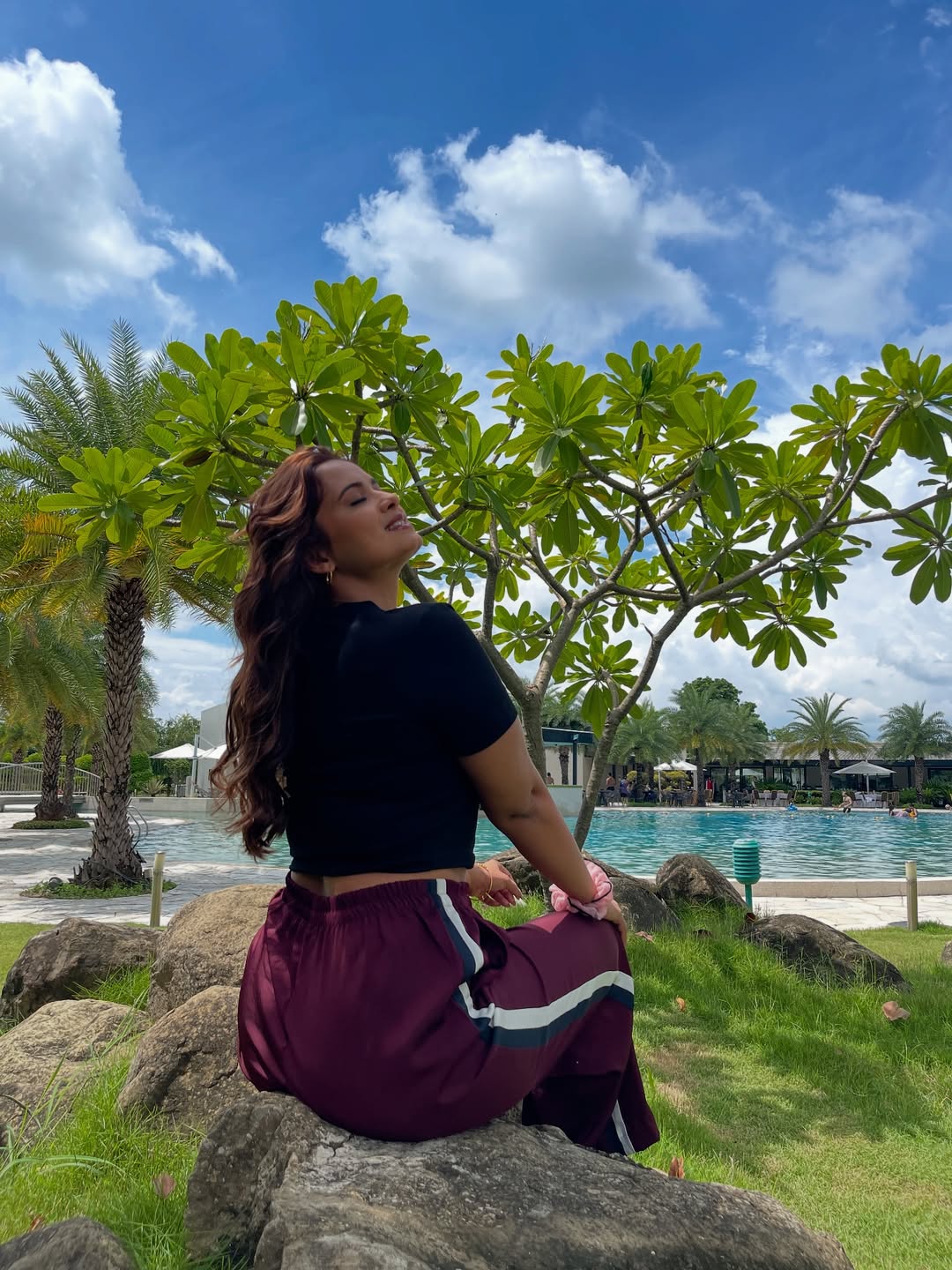 Neelam Giri stylish poolside fashion look