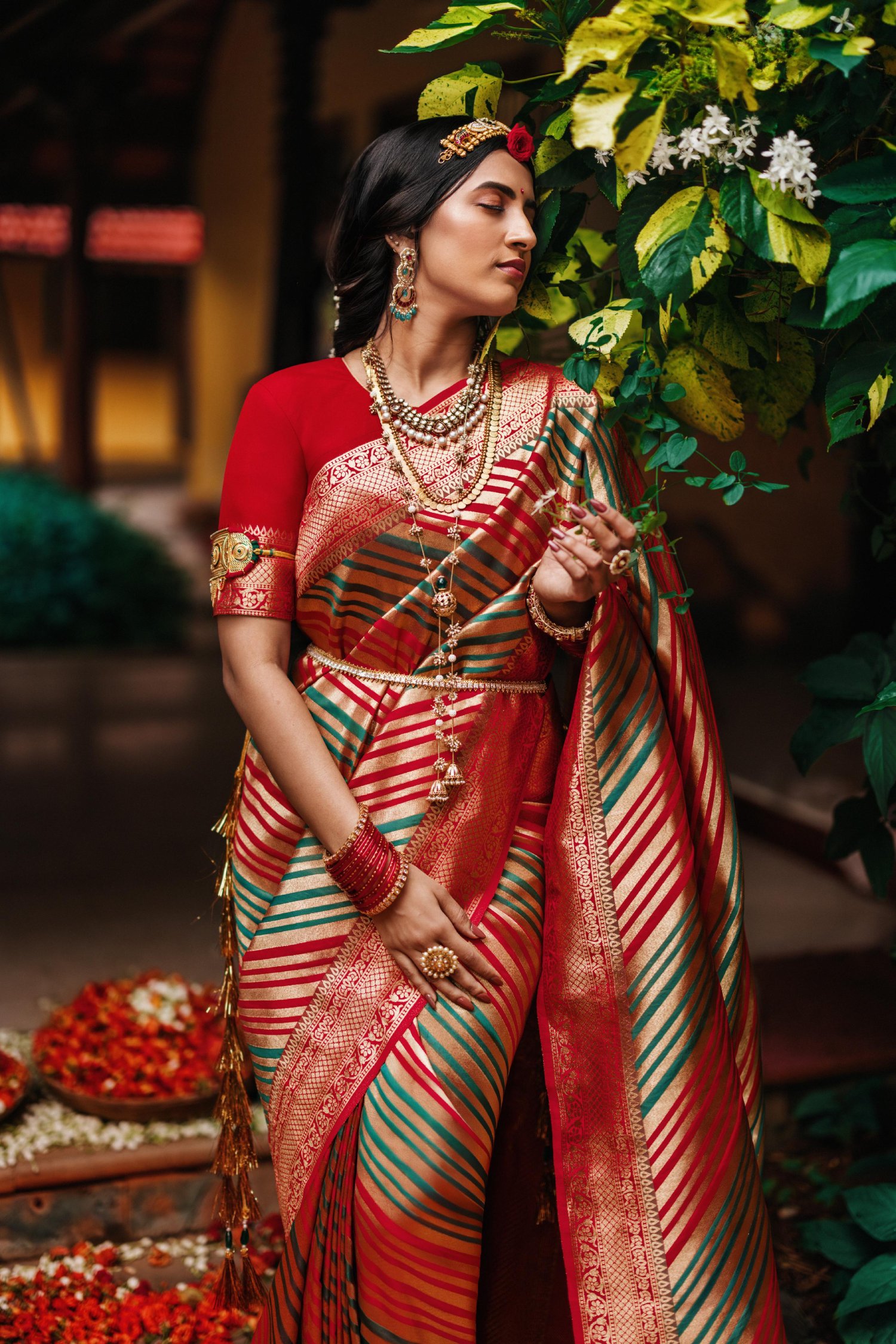 Niharika Konidela is a stunning vision in a richly embroidered saree, proving that traditional elegance with a dash of sparkle is always in style–no face blur needed!