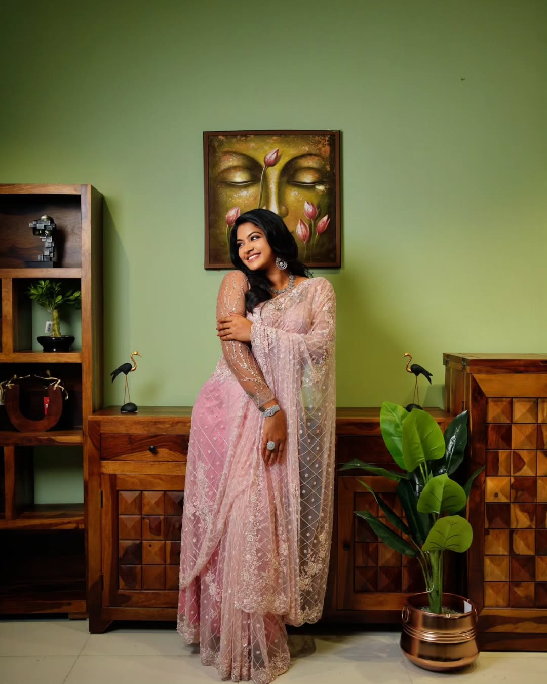 Rachitha Mahalakshmi is redefining elegance with a touch of playful charm–wearing tradition like a fashionista and making even a cube face look stylish!